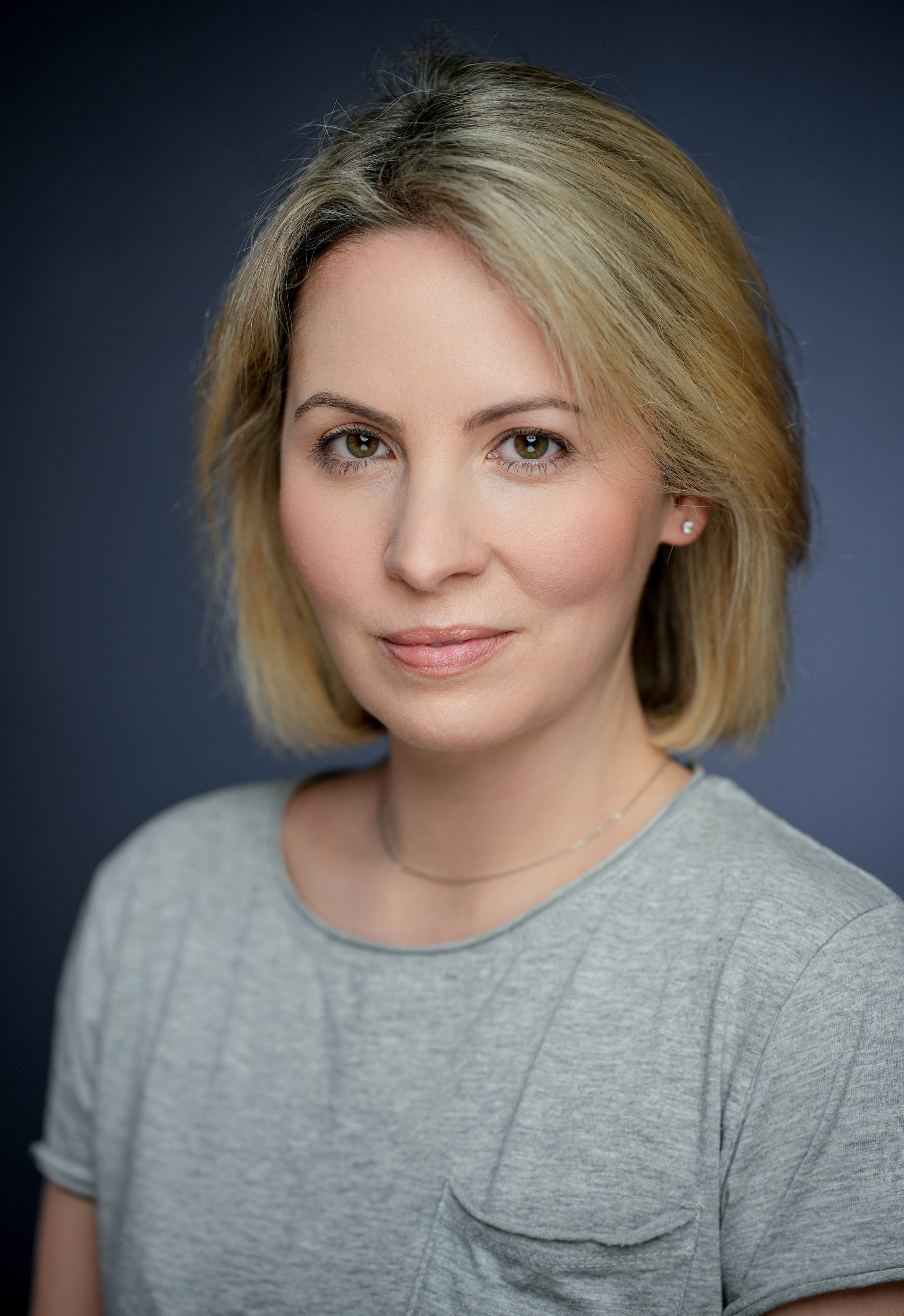 Актриса Елизавета Олиферова. Портретная съемка в Москве, студийный фотограф Игорь Фомин