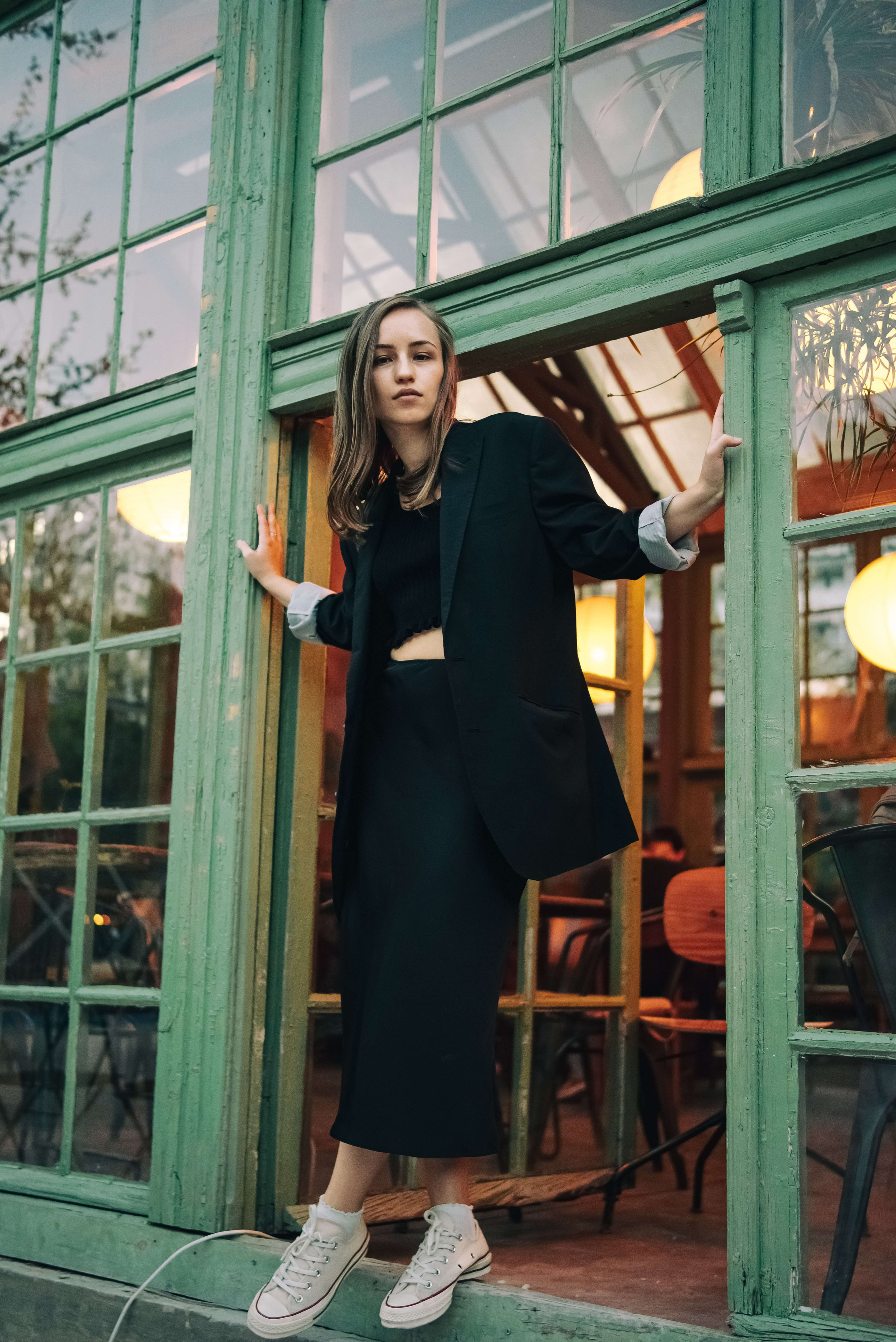 Контентная съемка художницы в городе. Портретный и свадебный фотограф в Тбилиси • xeniqo