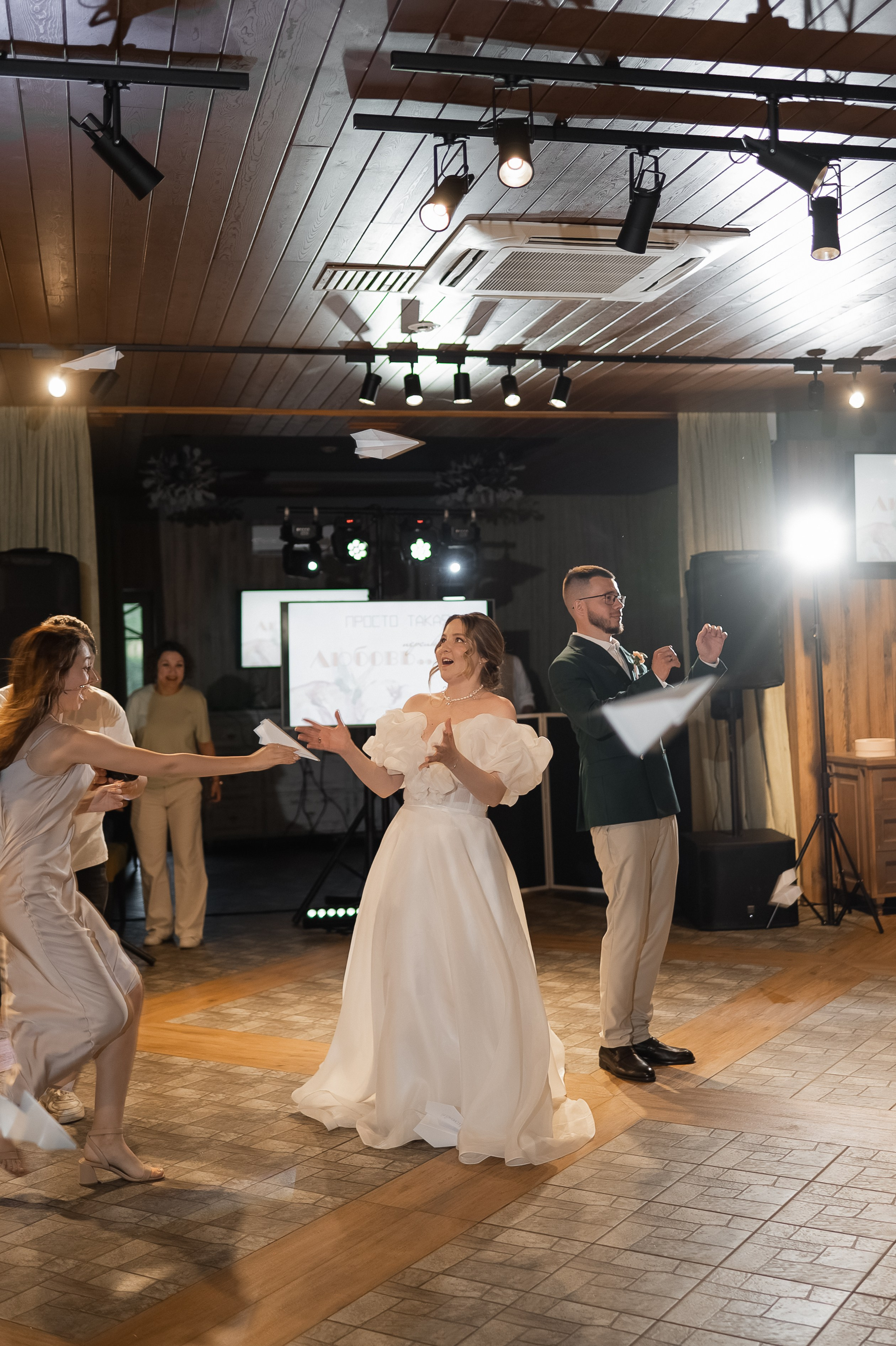 Свадебное торжество в ресторане «За Поводом». Ярослава Ерина — свадебный фотограф в Москве