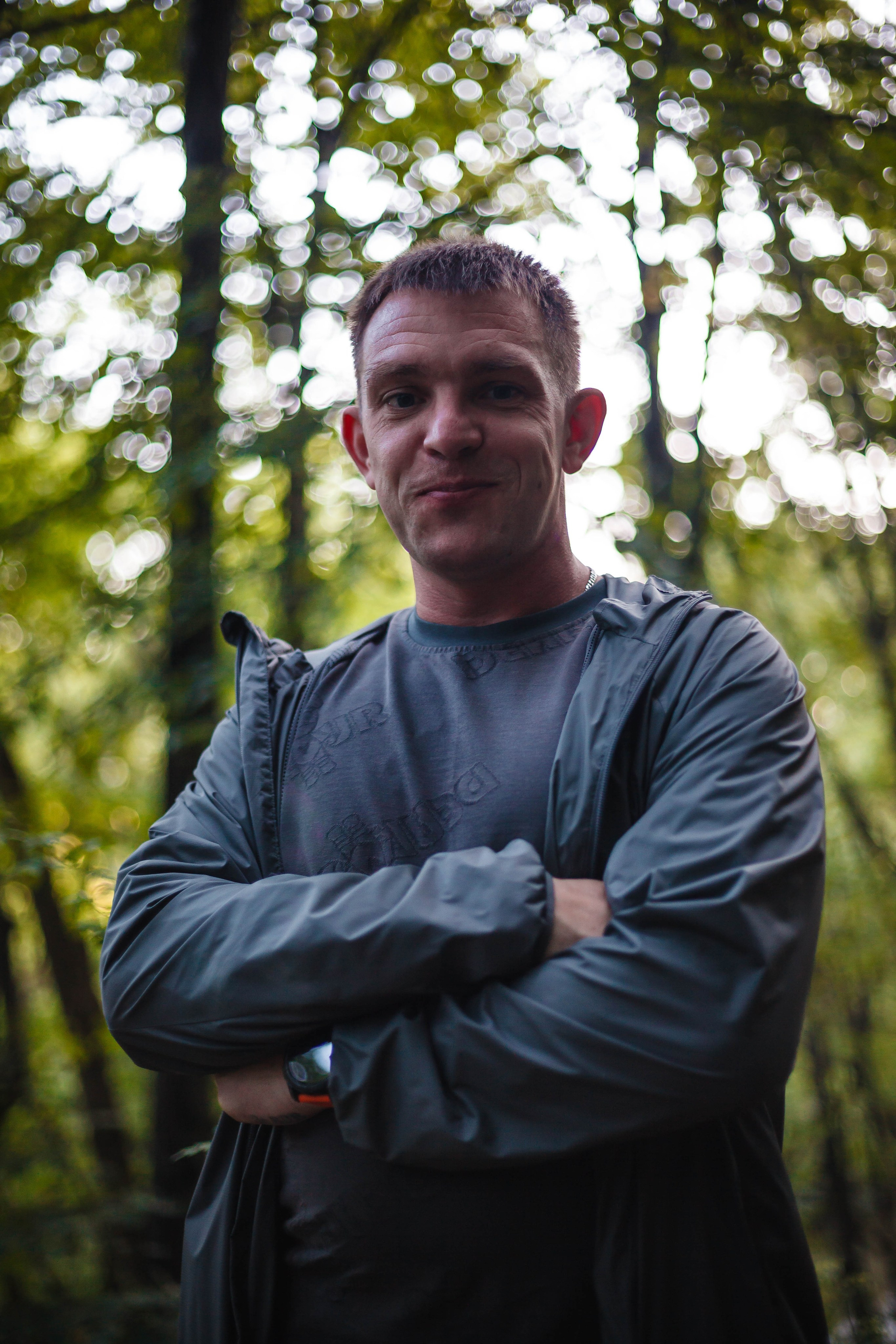 Клип. Уличный фотограф Города N