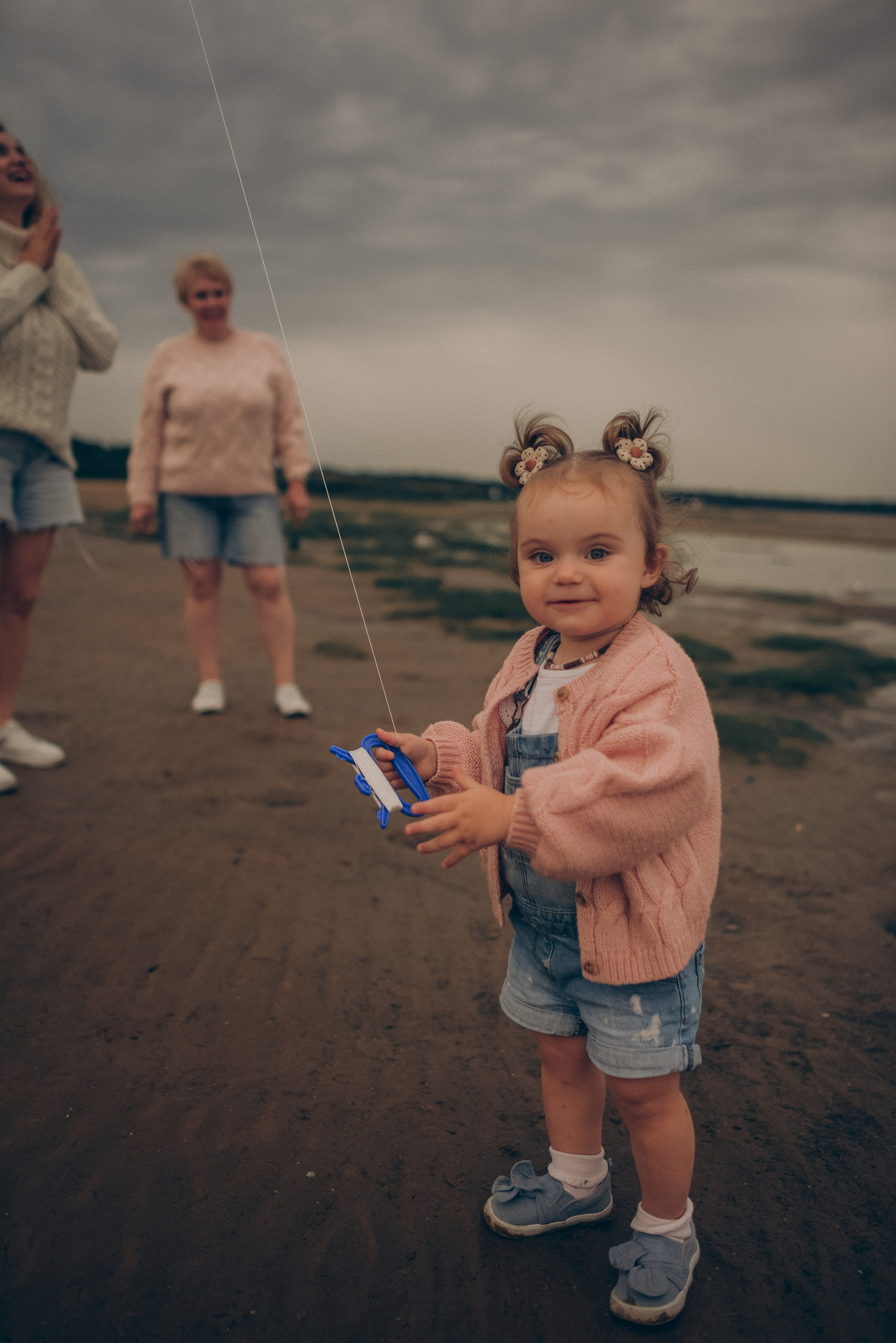 Съемка поколений на заливе. Елизавета Юлия Сергей и Ия. Семейный и свадебный фотограф в Санкт-Петербурге Яна
