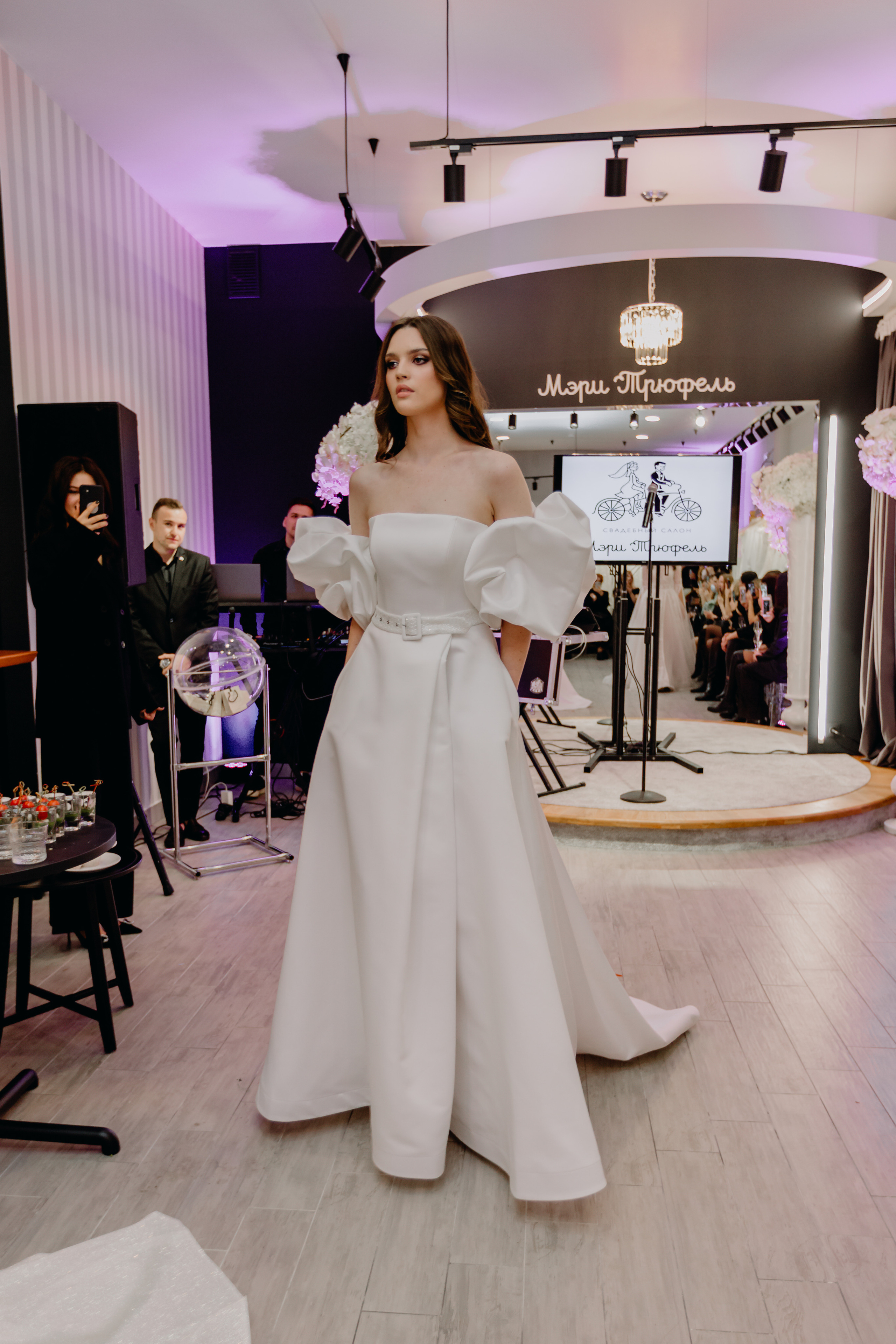 Светское мероприятие (Открытие Свадебного салона Мэри Трюфель). Свадебный и контент фотограф в Москве — Юлия Барно (Баранова)