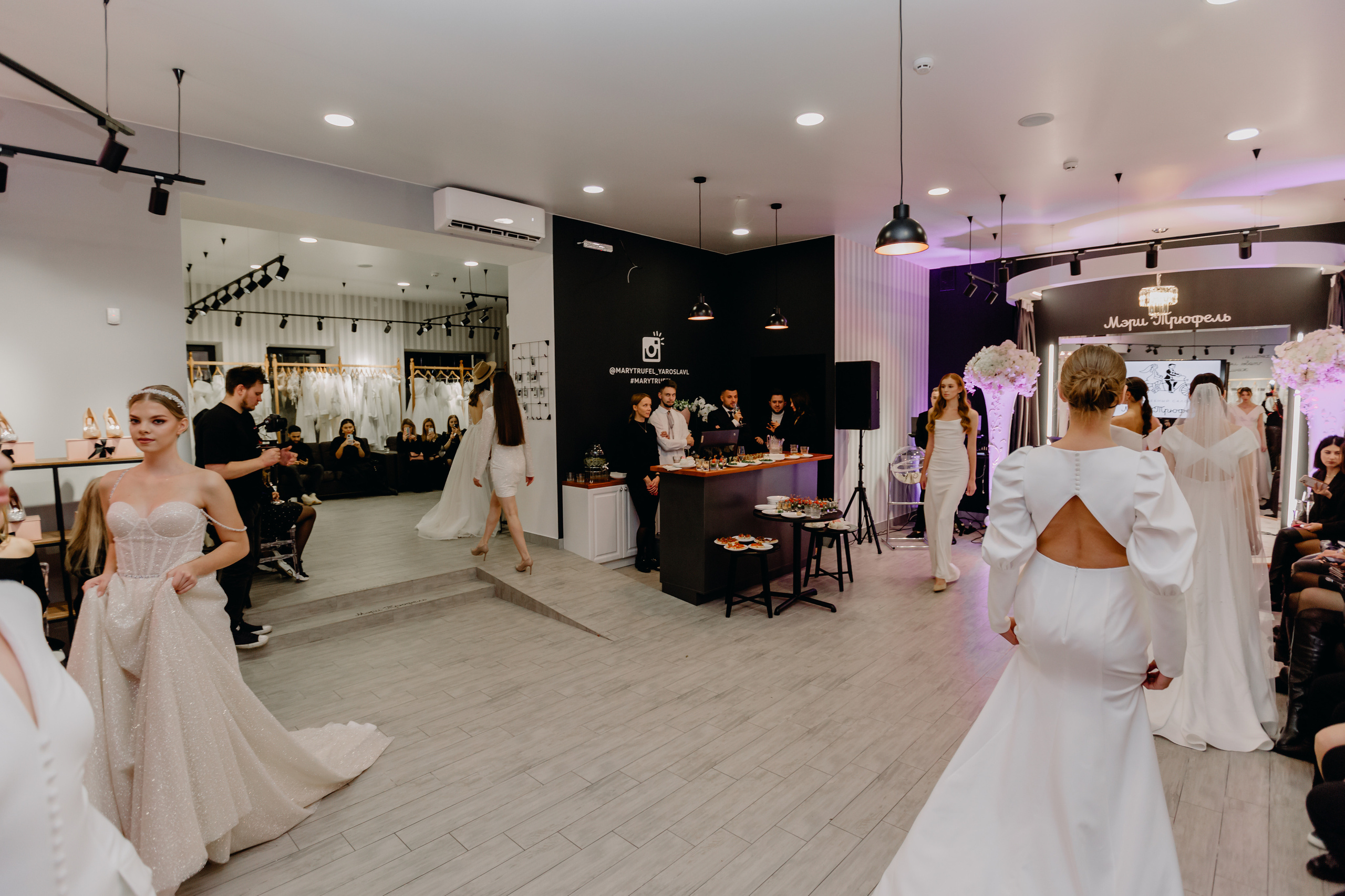 Светское мероприятие (Открытие Свадебного салона Мэри Трюфель). Свадебный и контент фотограф в Москве — Юлия Барно (Баранова)