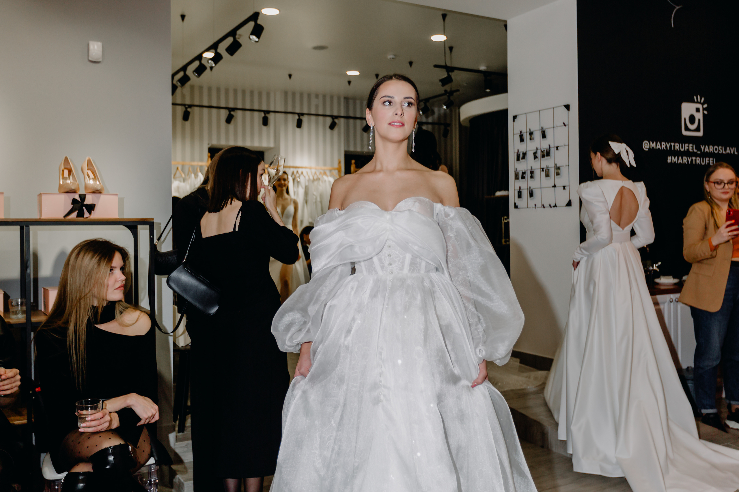 Светское мероприятие (Открытие Свадебного салона Мэри Трюфель). Свадебный и контент фотограф в Москве — Юлия Барно (Баранова)