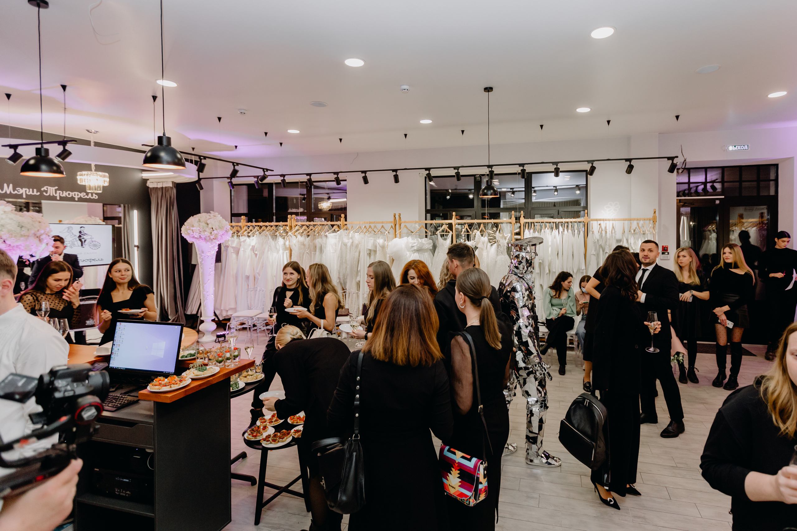 Светское мероприятие (Открытие Свадебного салона Мэри Трюфель). Свадебный и контент фотограф в Москве — Юлия Барно (Баранова)