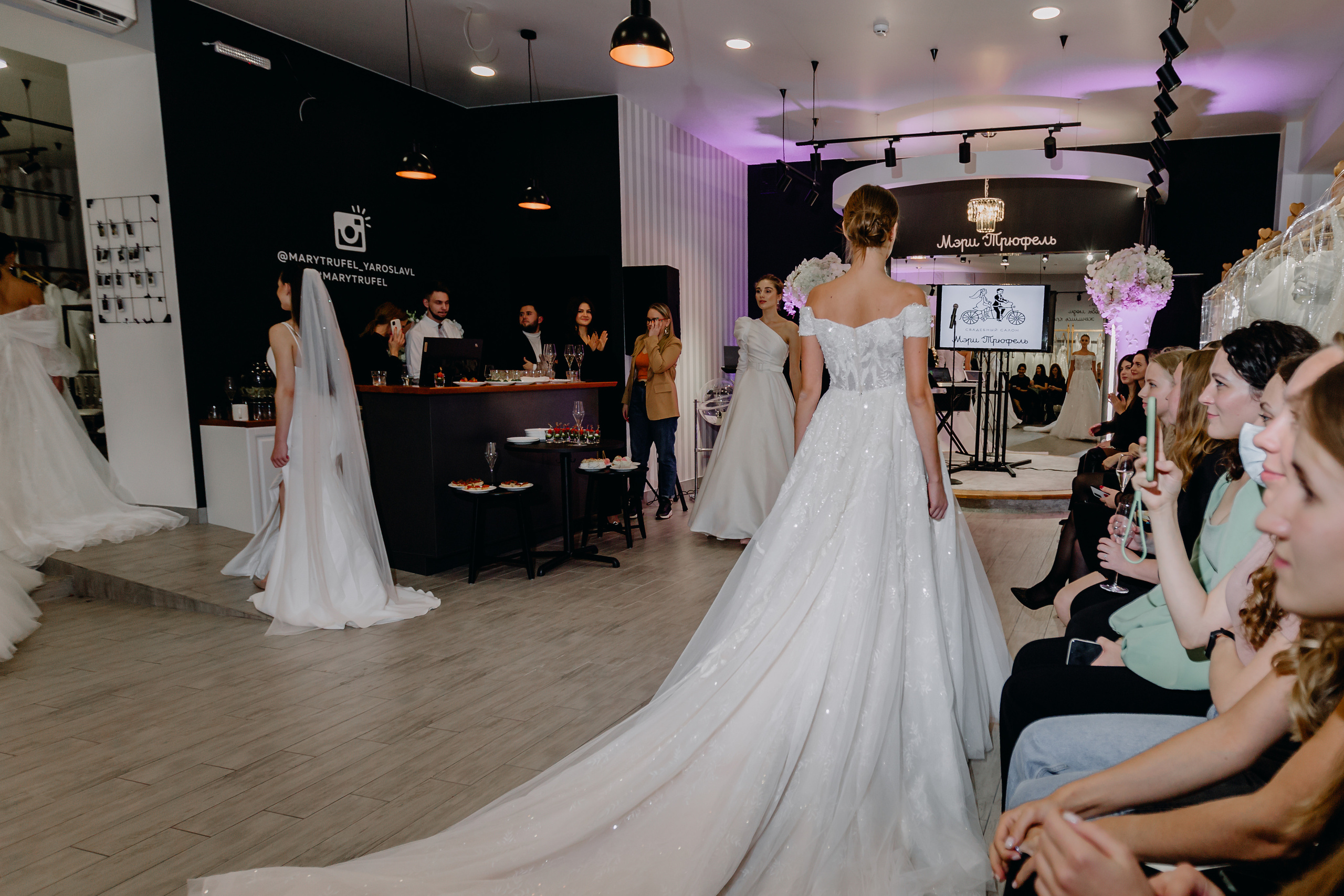 Светское мероприятие (Открытие Свадебного салона Мэри Трюфель). Свадебный и контент фотограф в Москве — Юлия Барно (Баранова)