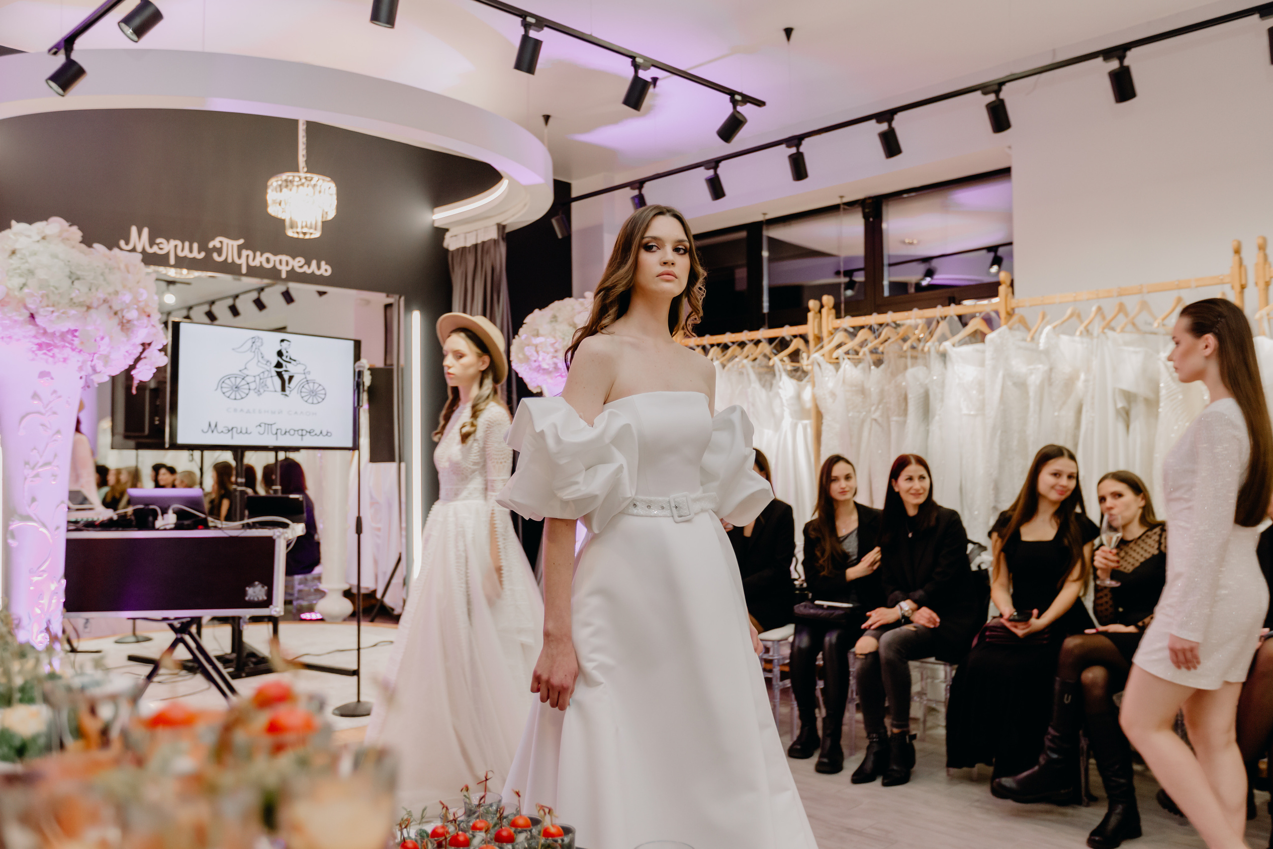 Светское мероприятие (Открытие Свадебного салона Мэри Трюфель). Свадебный и контент фотограф в Москве — Юлия Барно (Баранова)
