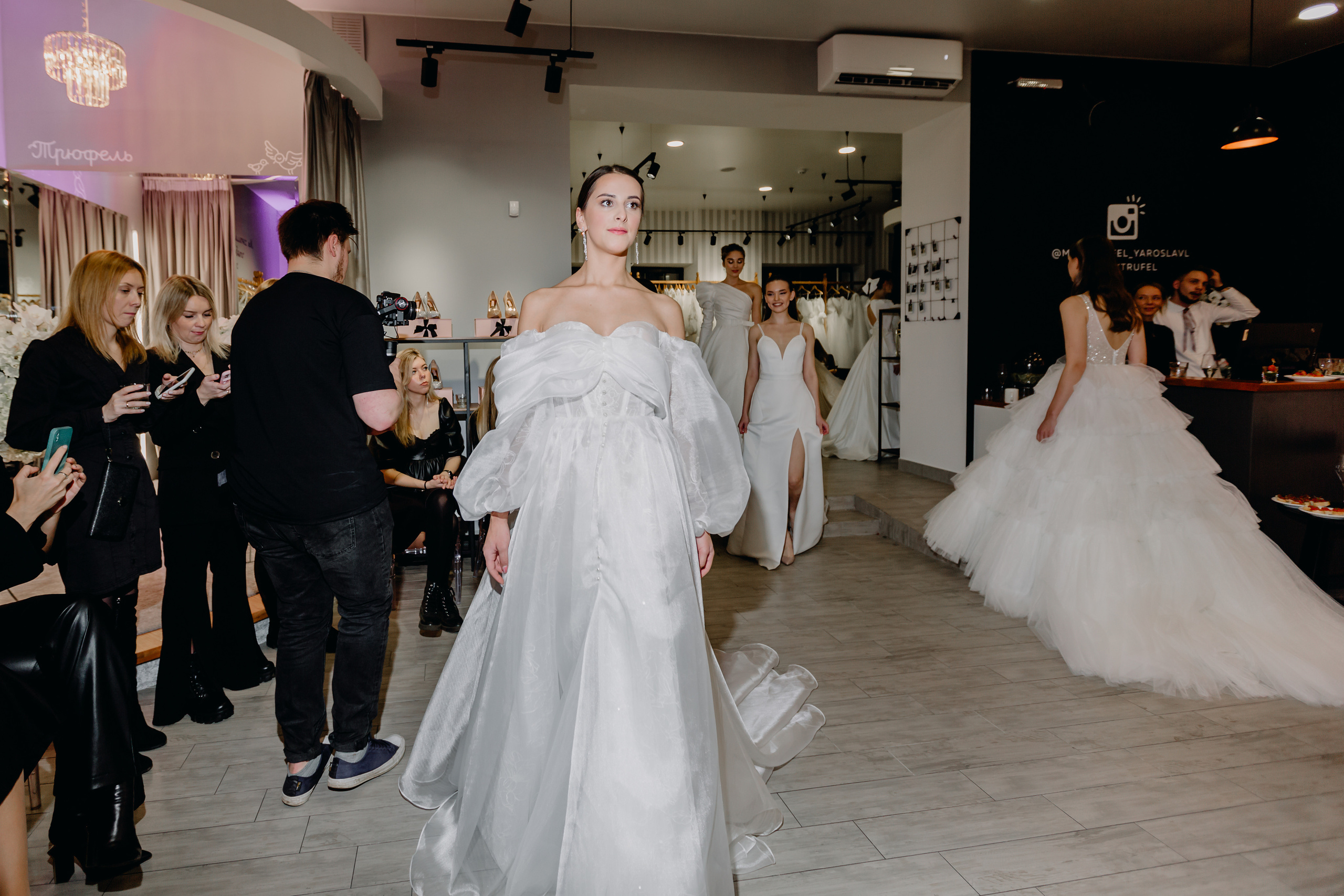 Светское мероприятие (Открытие Свадебного салона Мэри Трюфель). Свадебный и контент фотограф в Москве — Юлия Барно (Баранова)