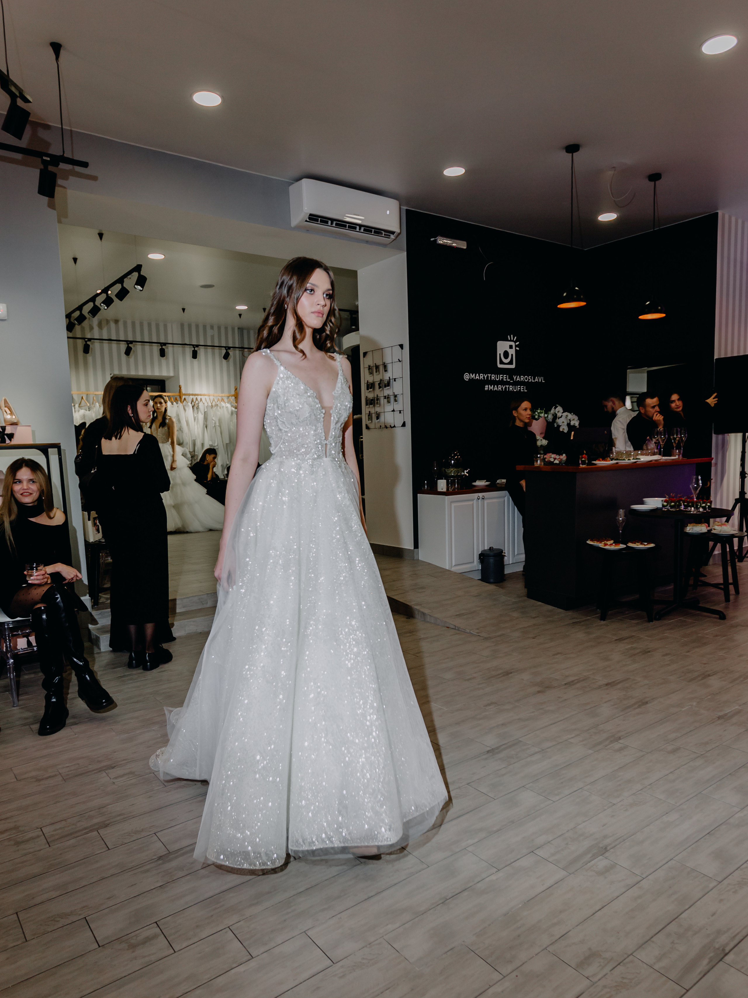 Светское мероприятие (Открытие Свадебного салона Мэри Трюфель). Свадебный и контент фотограф в Москве — Юлия Барно (Баранова)