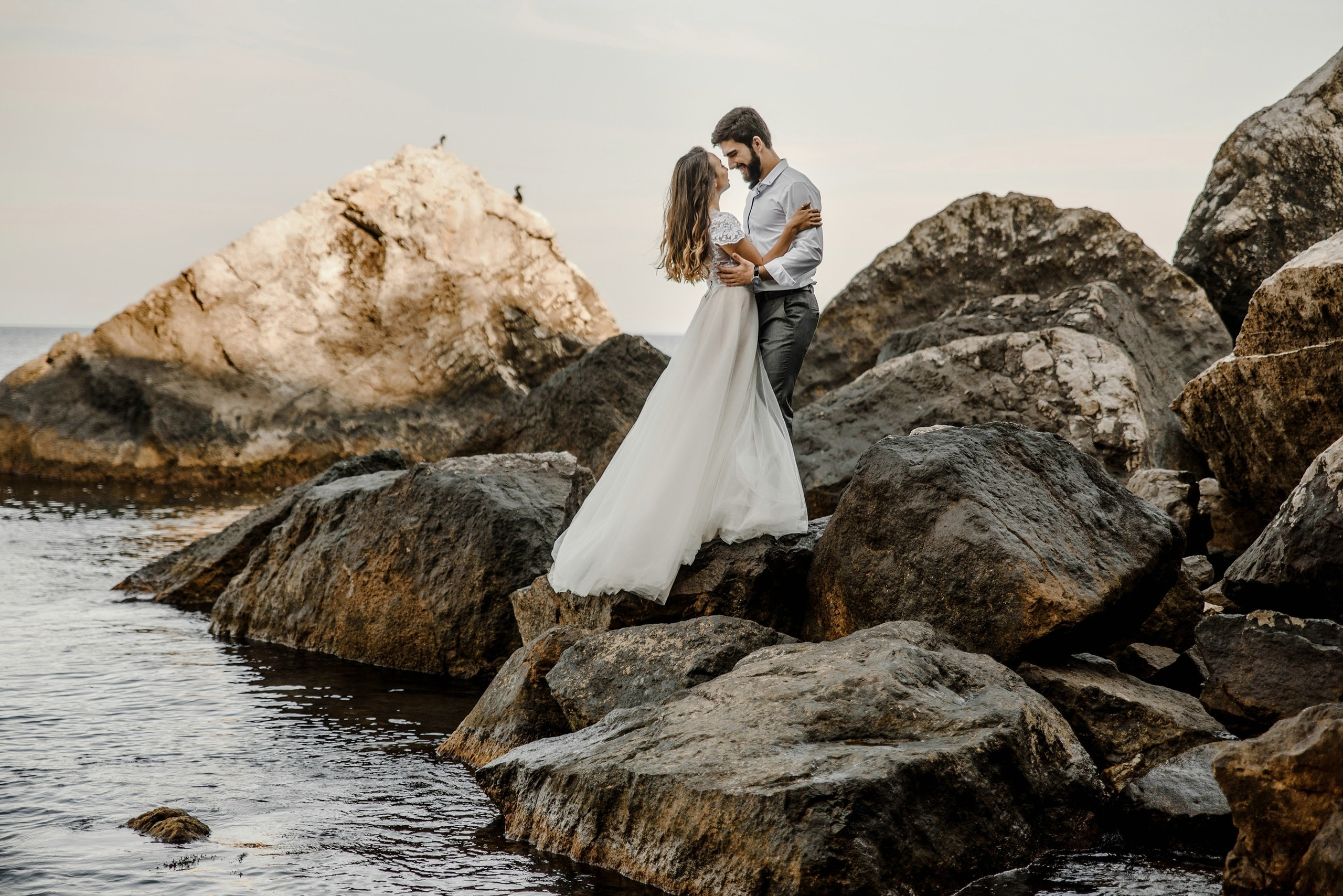 Свадебная фотосессия и выездная регистрация брака на берегу моря. Свадебный и семейный фотограф в Москве Светлана Зоткина