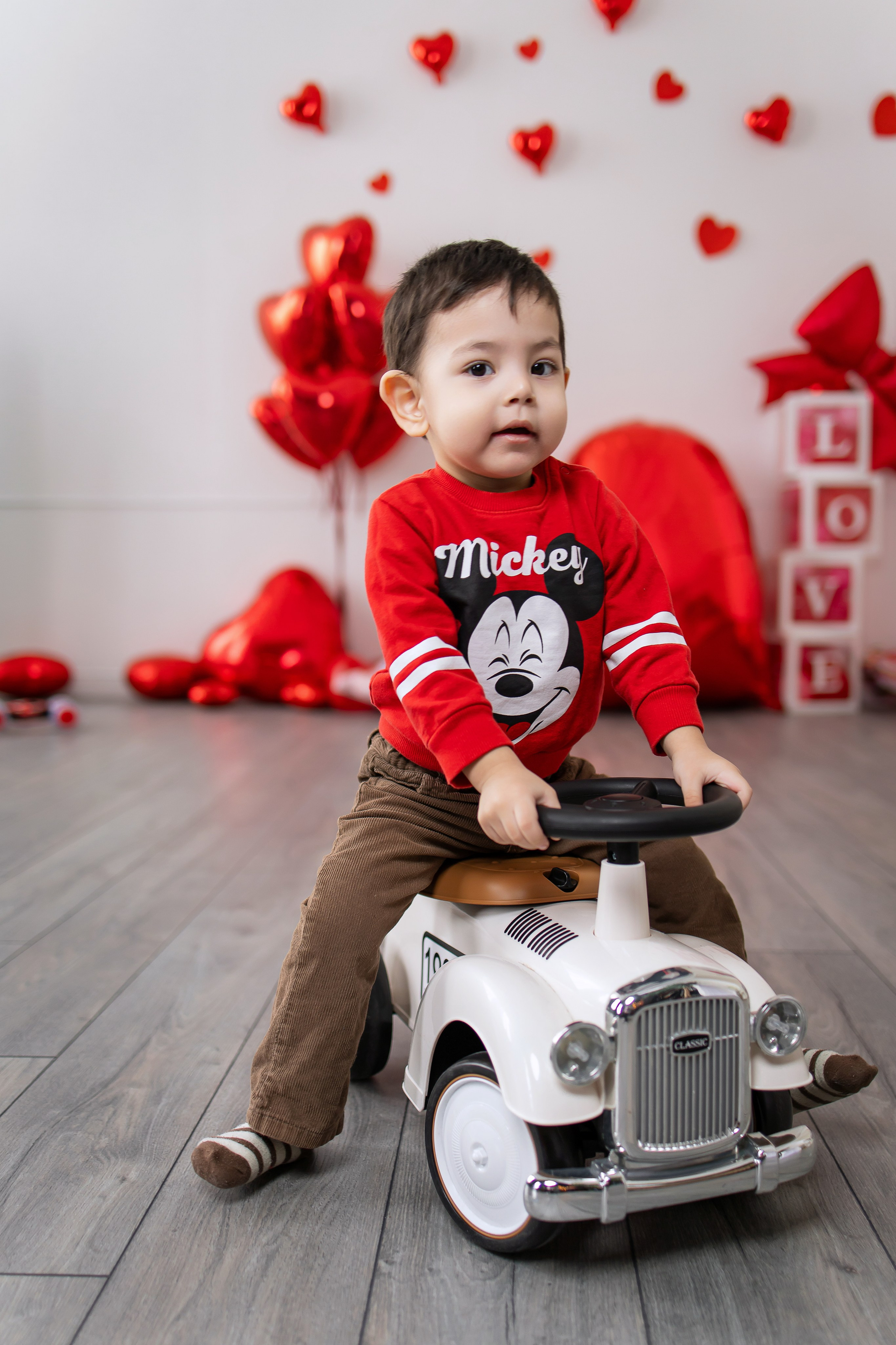 Ваши фотографии. Интерьерная фотостудия Background в Омске