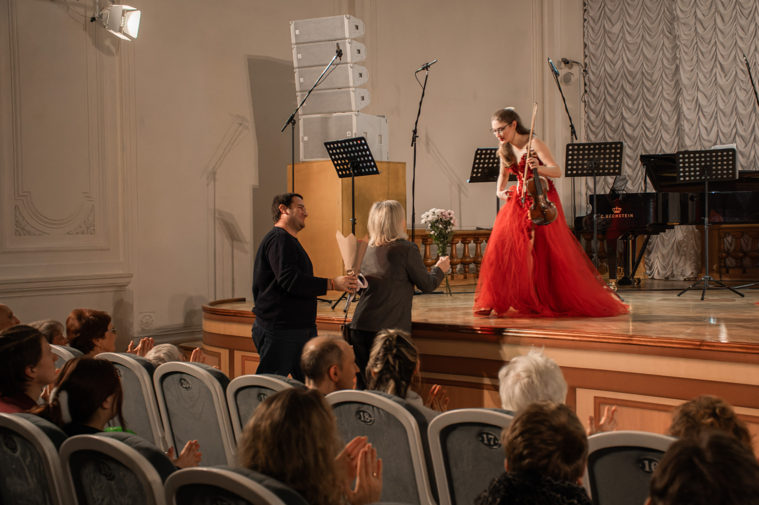 Эбру & Классическая скрипка. Фотограф в Санкт-Петербурге Авдотья Благовещенская