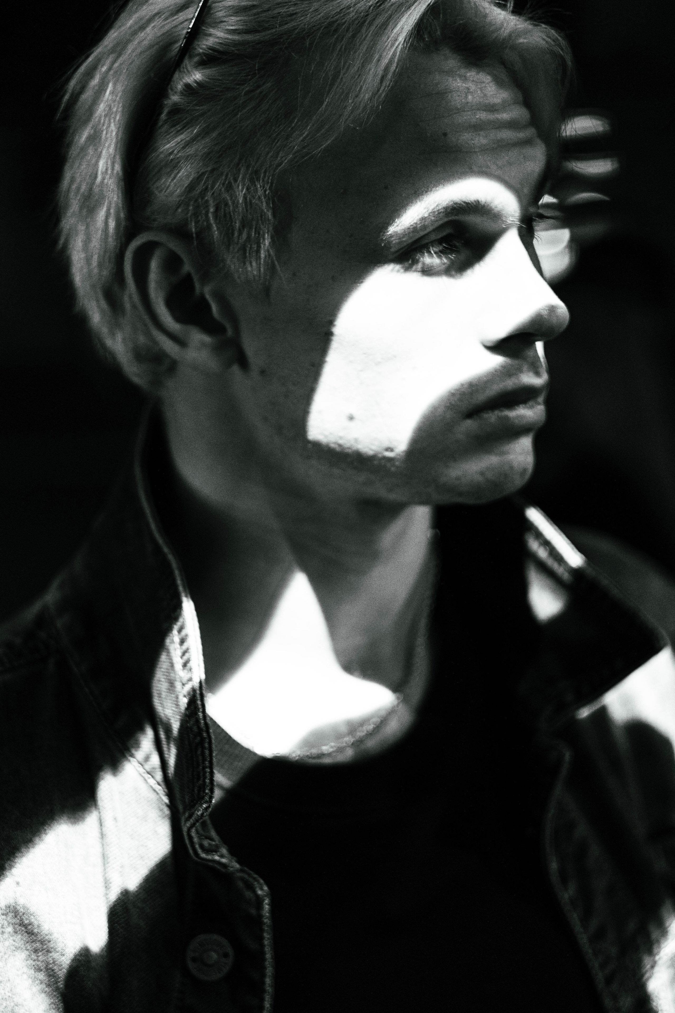 Сергей. Jean De Vivre Gallery