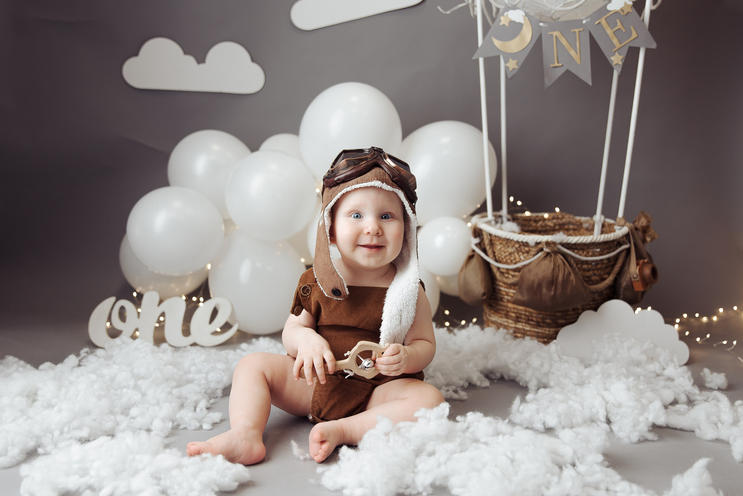 Праздничное оформление. Фотограф беременности, новорожденных Москва. годики под ключ