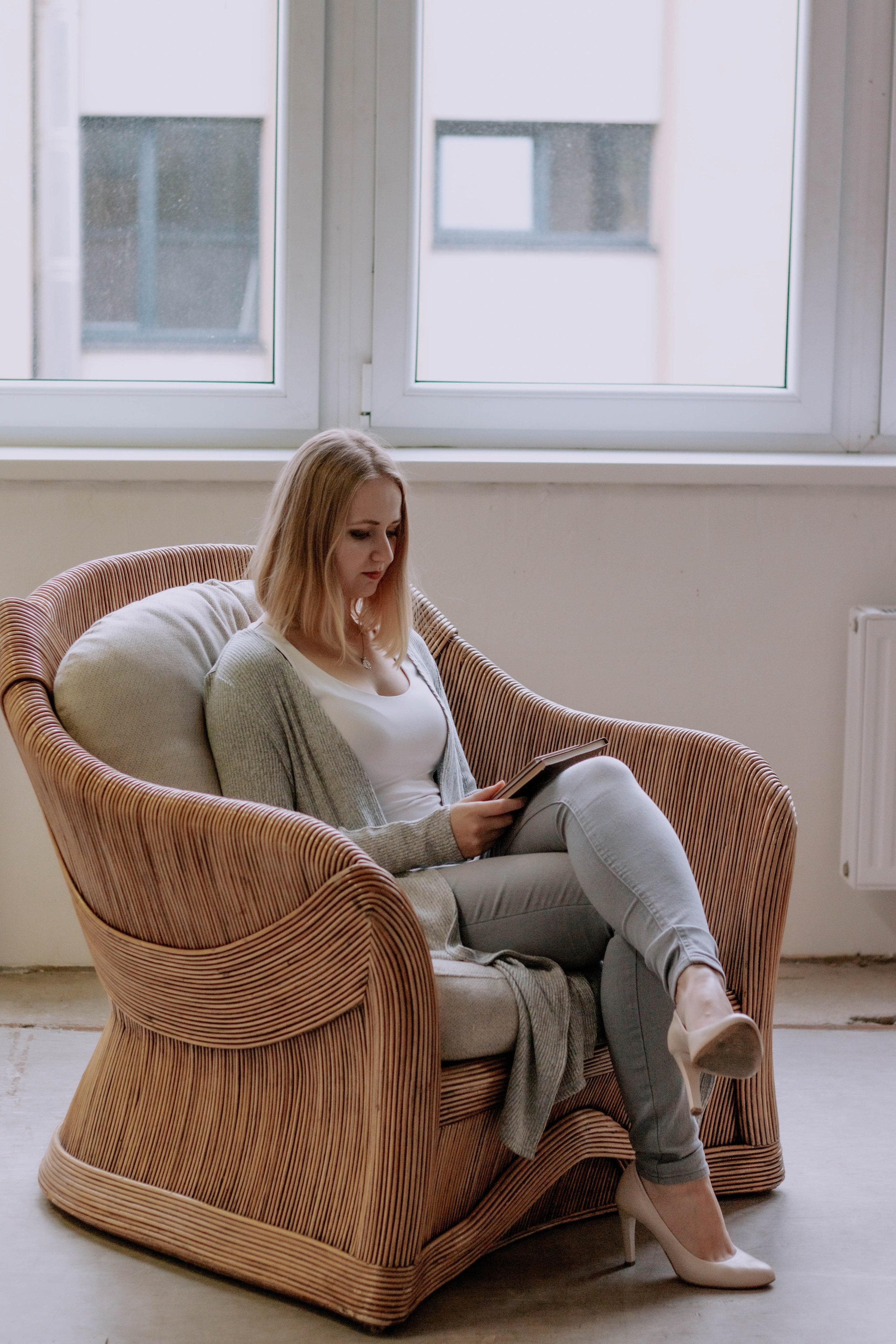 Алиса — Ароматерапевт. Бережно сохраняю ваши чувства и истории на своих фотографиях