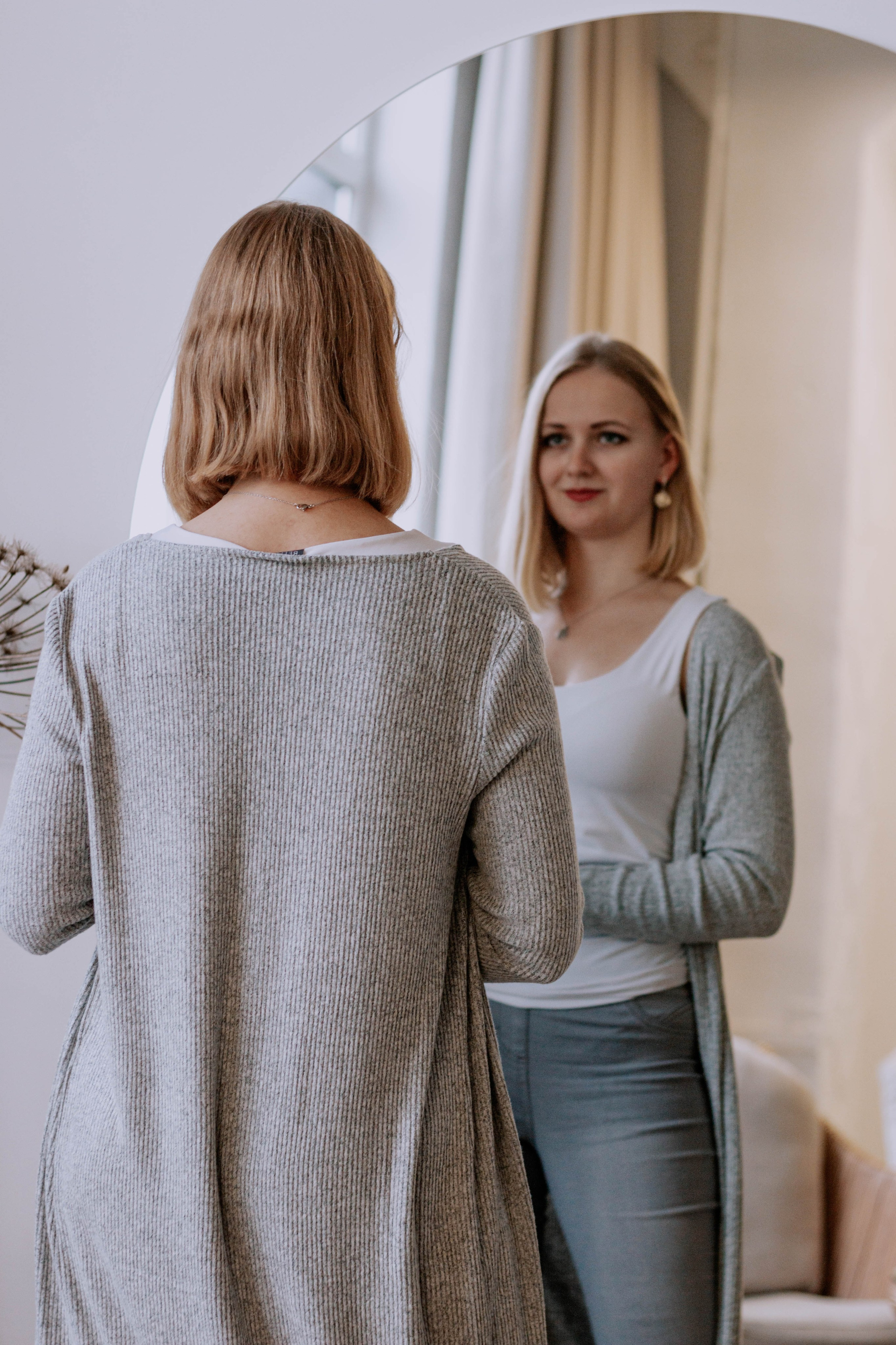 Алиса — Ароматерапевт. Бережно сохраняю ваши чувства и истории на своих фотографиях