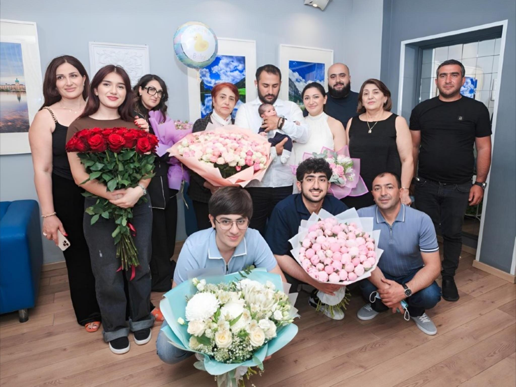 Фотосъемка выписки из роддома в Москве, заказать фотографа на выписку ньюборн съемка в роддоме newborn фотограф в Юдино