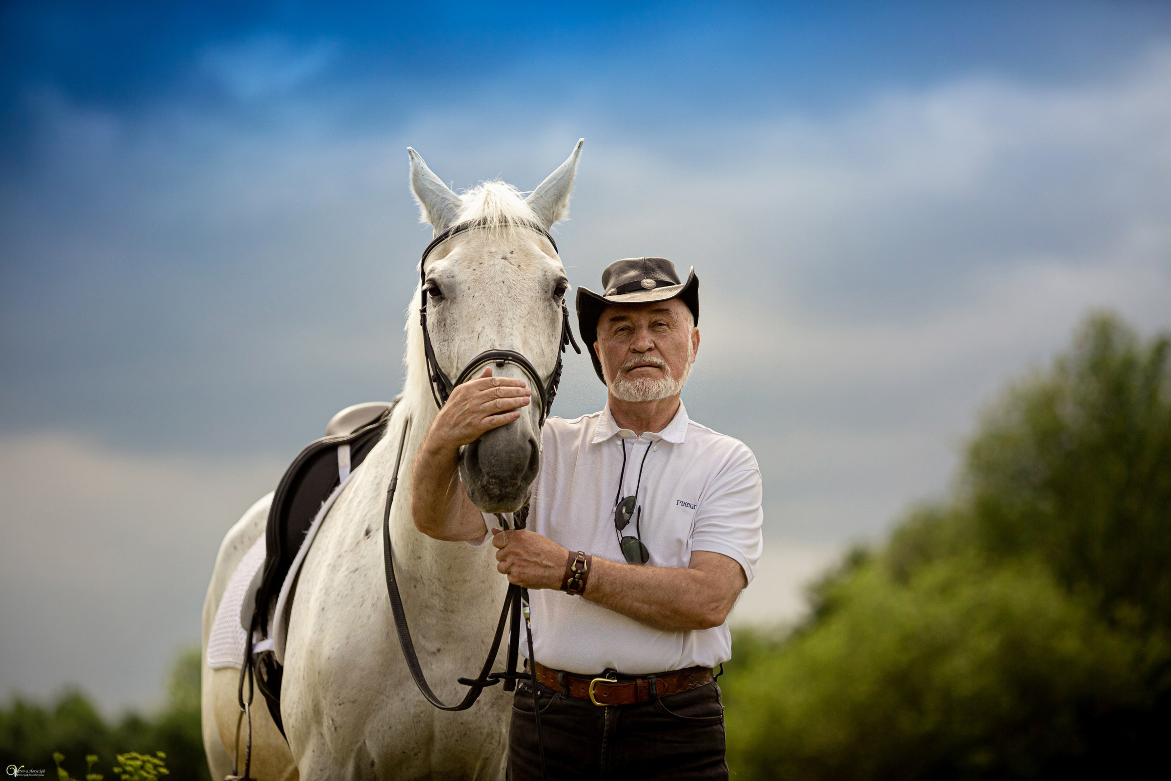Фотосессии с лошадьми летом. Фотограф женский и мужской портрет Санкт-Петербург