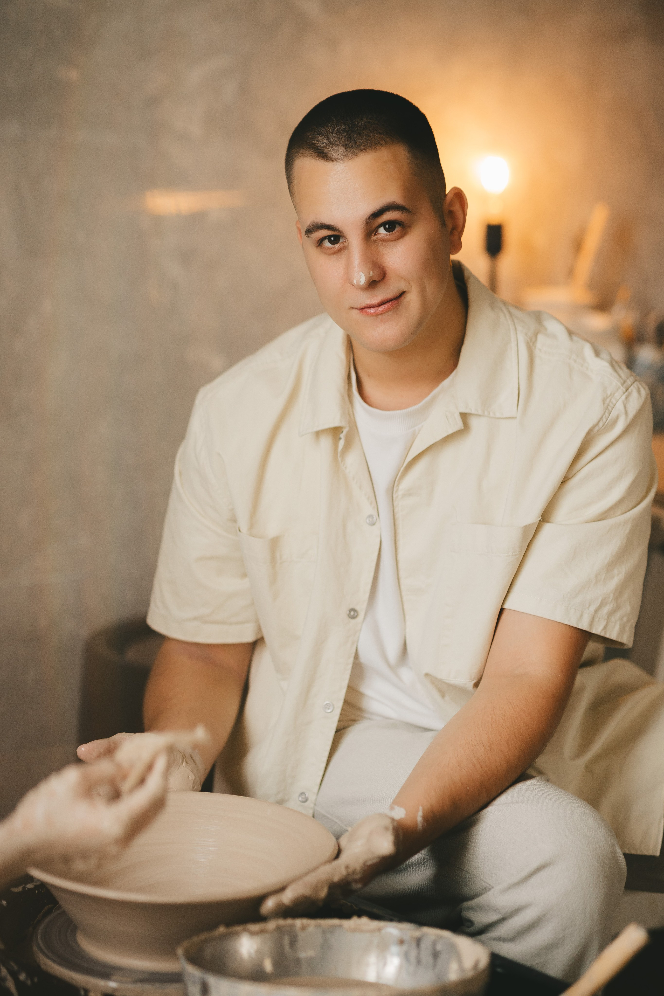 Дима и Даша в гончарной мастерской. Семейный lifestyle фотограф в Санкт-Петербурге Людмила Пахомова