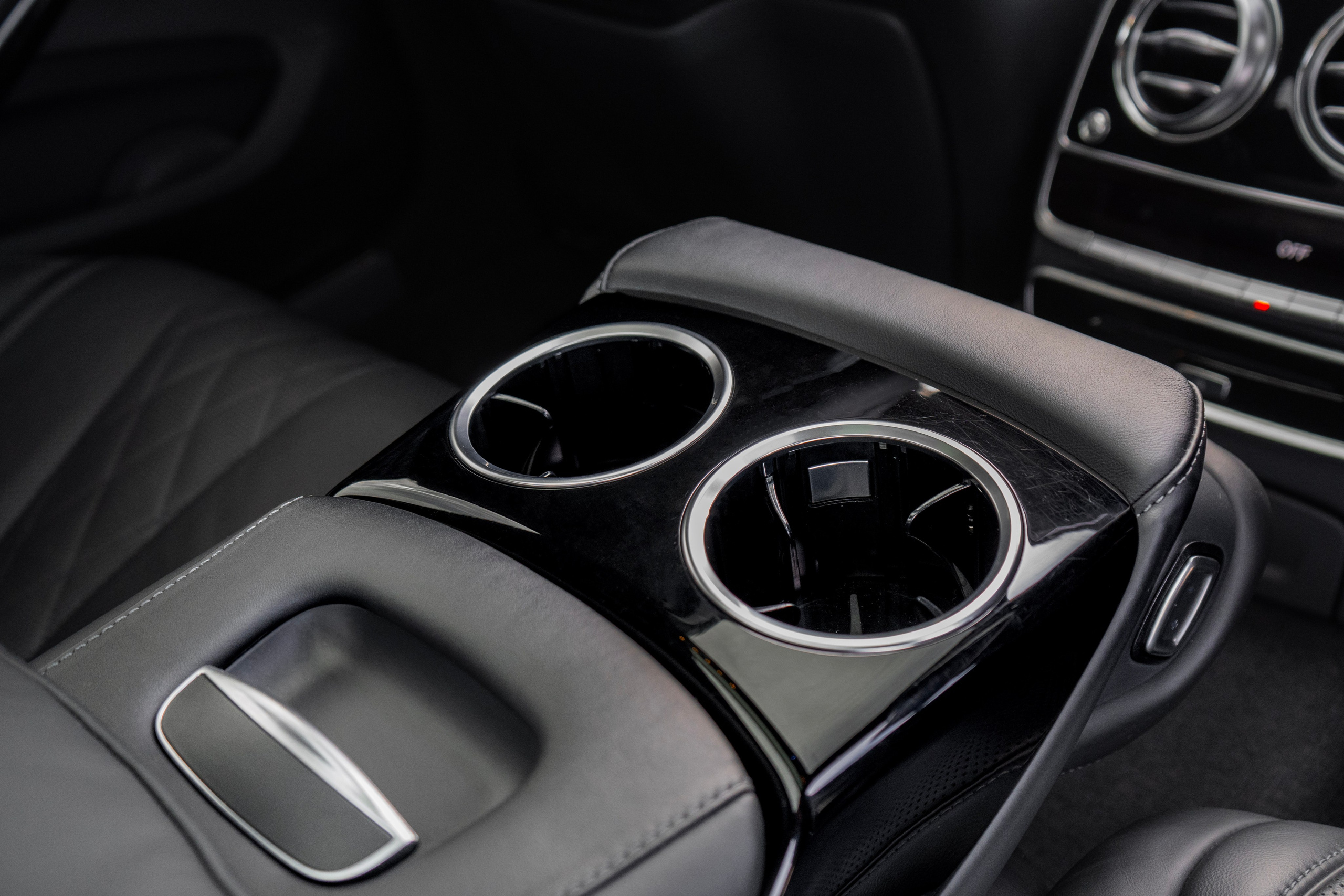 Mercedes S-class (W222)