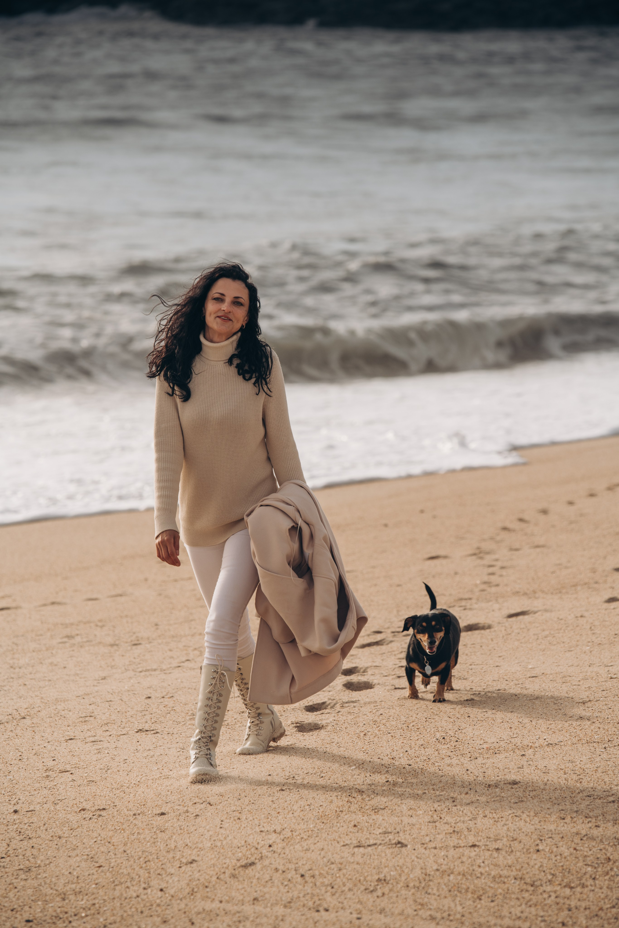 IRINA. Anastasiia Antoniuk portrait, family and couple photographer, Portugal