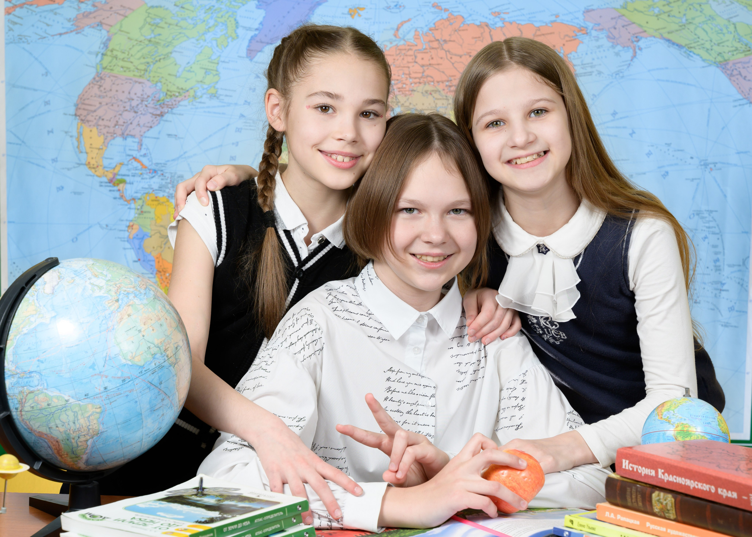 Профессиональная фотосъёмка на выпускные альбомы в Красноярске. Профессиональный фотограф в г. Красноярске Татьяна Арлакова