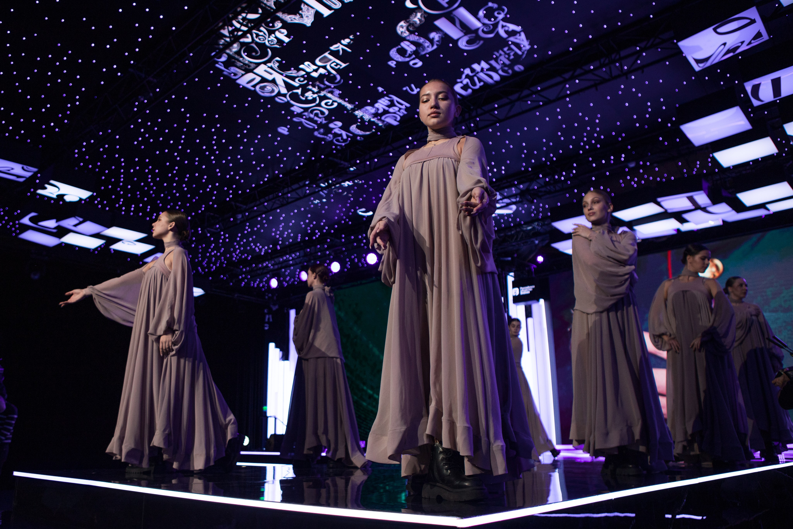 Знание. Авторы. Фотограф в Москве и Московской области