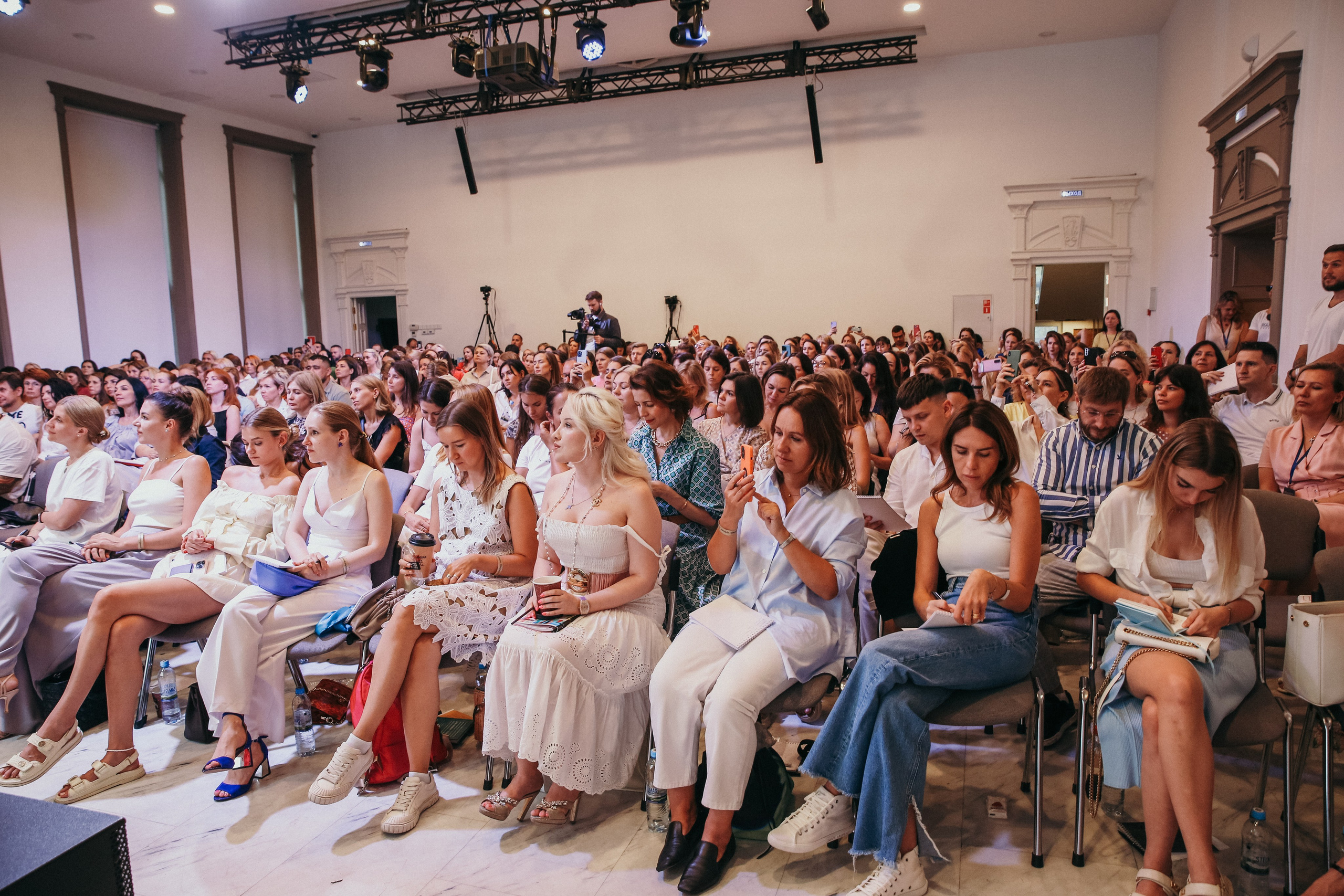 Тренинг Евгении Павловской. Фотограф и видеограф Анна Домашенко