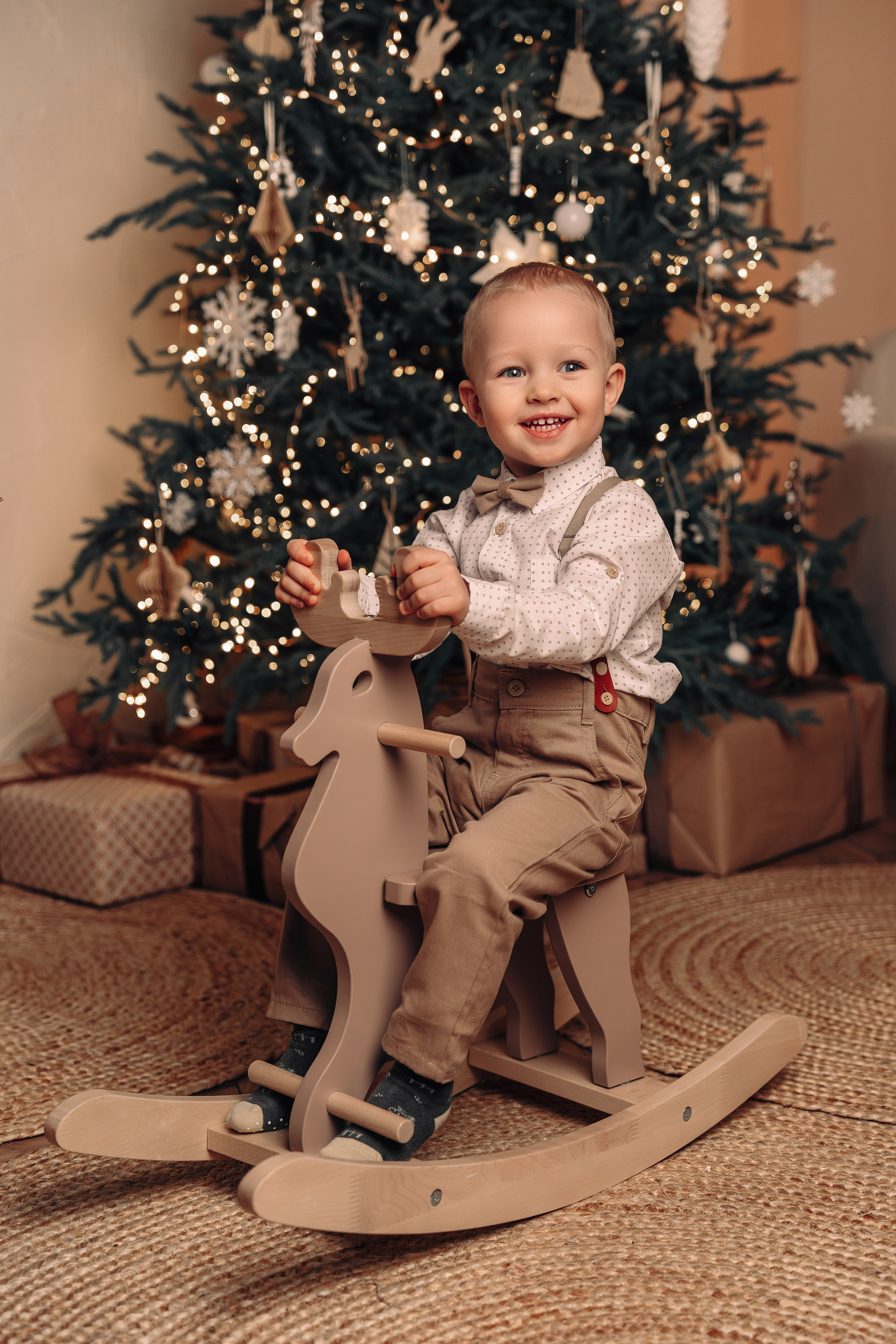 Новогодняя детская фотосъемка в студии.