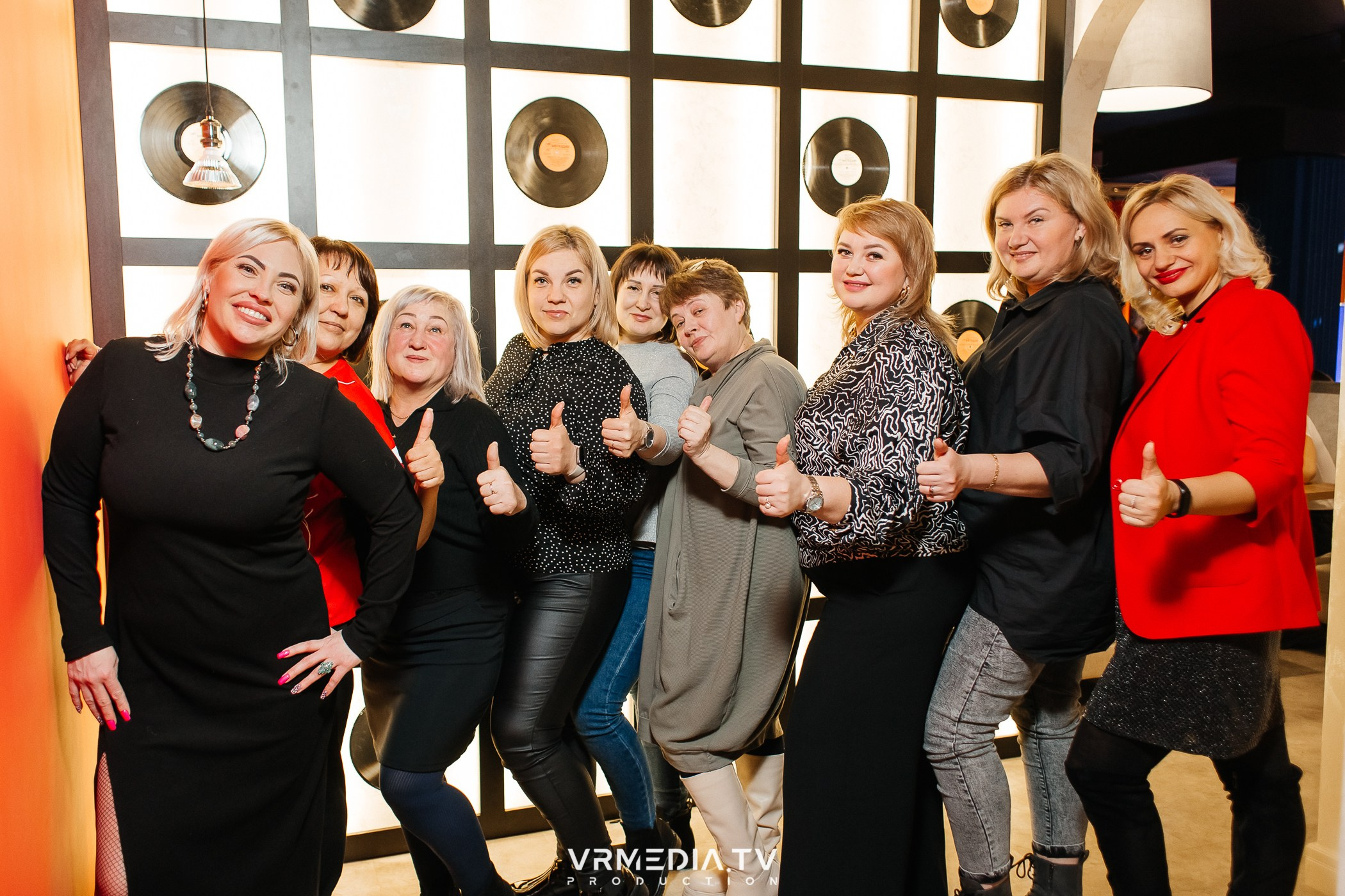 8 марта в караоке-ресторане «Голос»