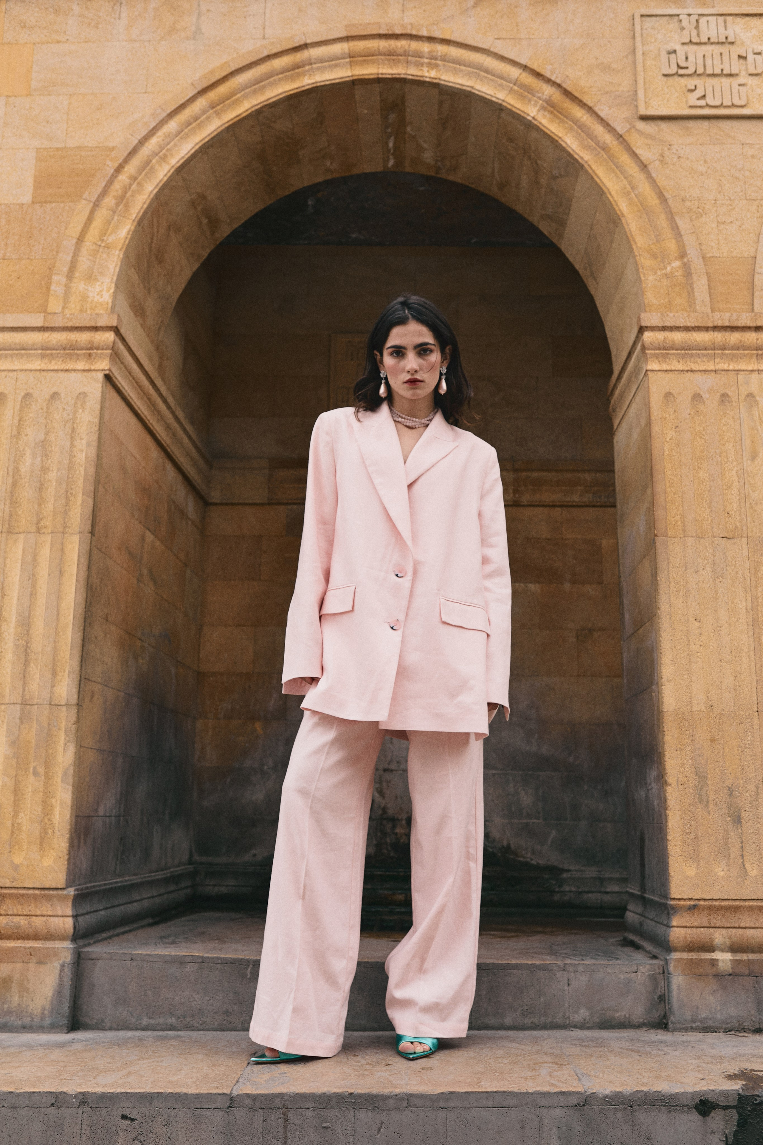 Организация и проведение выездной съемки для бренда под ключ. Фотограф Продюсер в горах КБР / Москва  Нальчик Горы