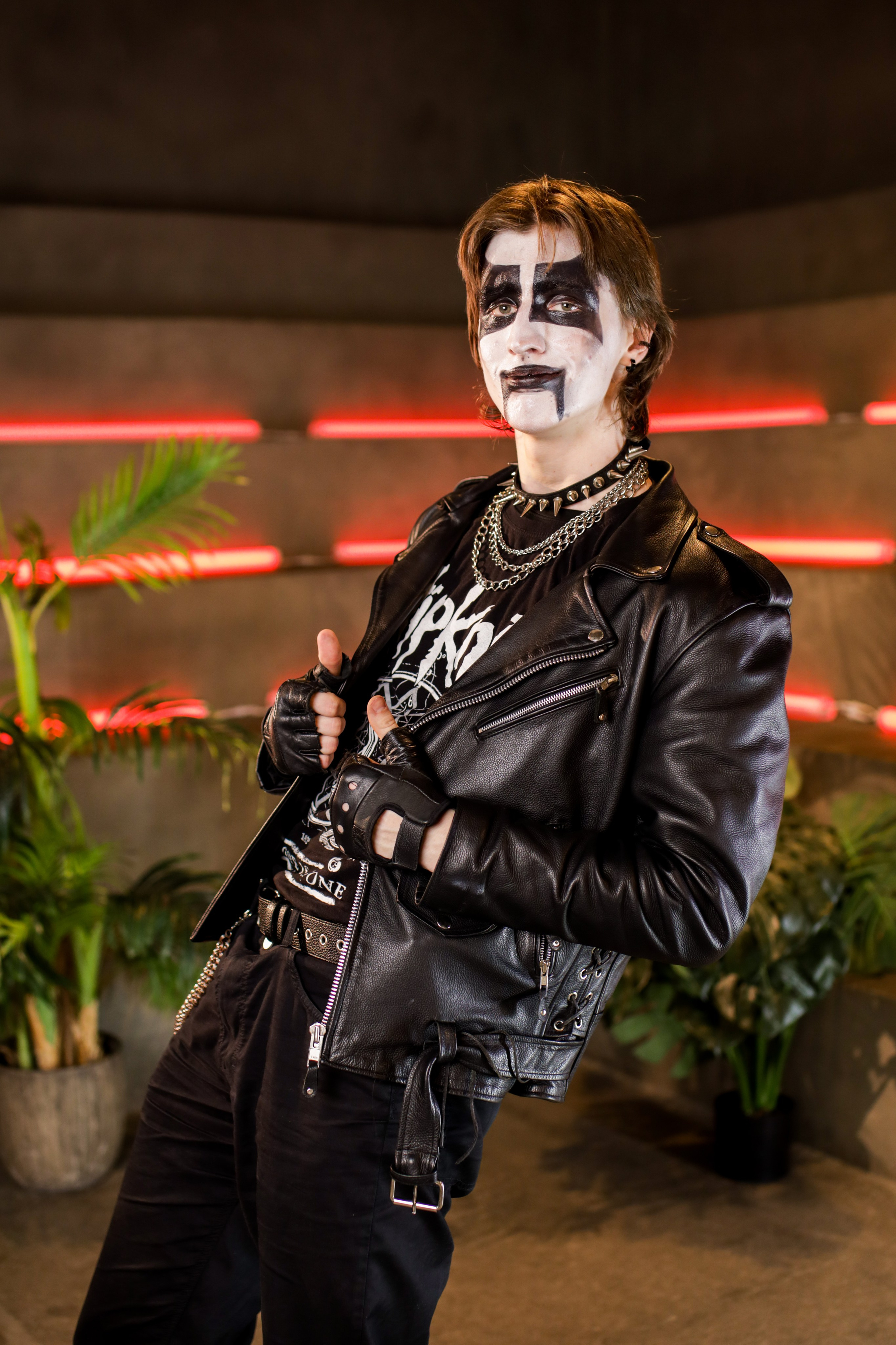 Неон портреты. Главная