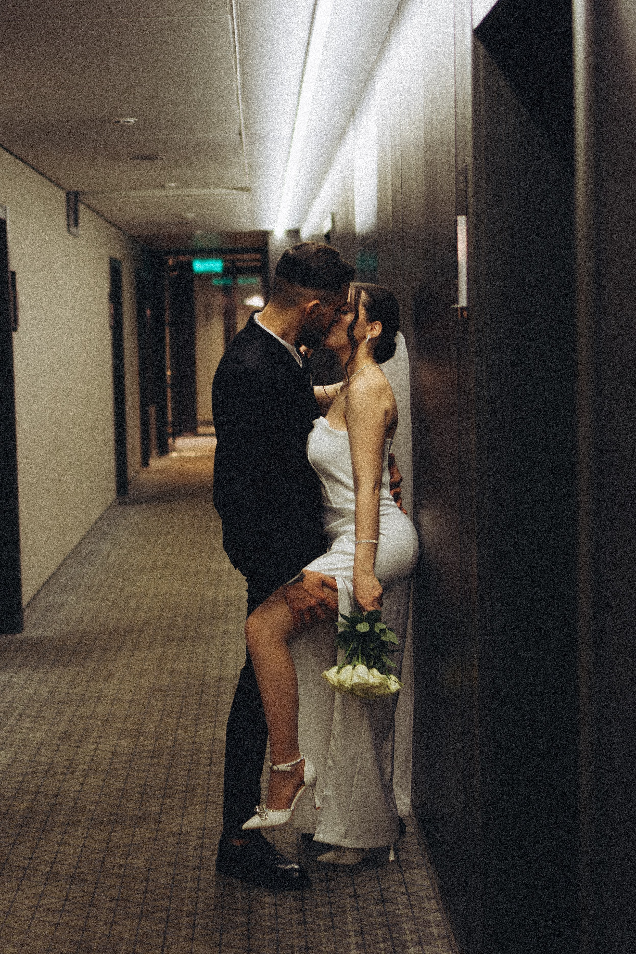 СВАДЕБНАЯ СЬЕМКА СБОРОВ ЖЕНИХА И НЕВЕСТЫ В ОТЕЛЕ И ТАКЖЕ ФОТОСЕССИИЯ В ОТЕЛЕЕ МЕГАПОЛИС БРЯНСК. Профессиональный фотограф, Санкт-Петербург — Виктория Богомолова