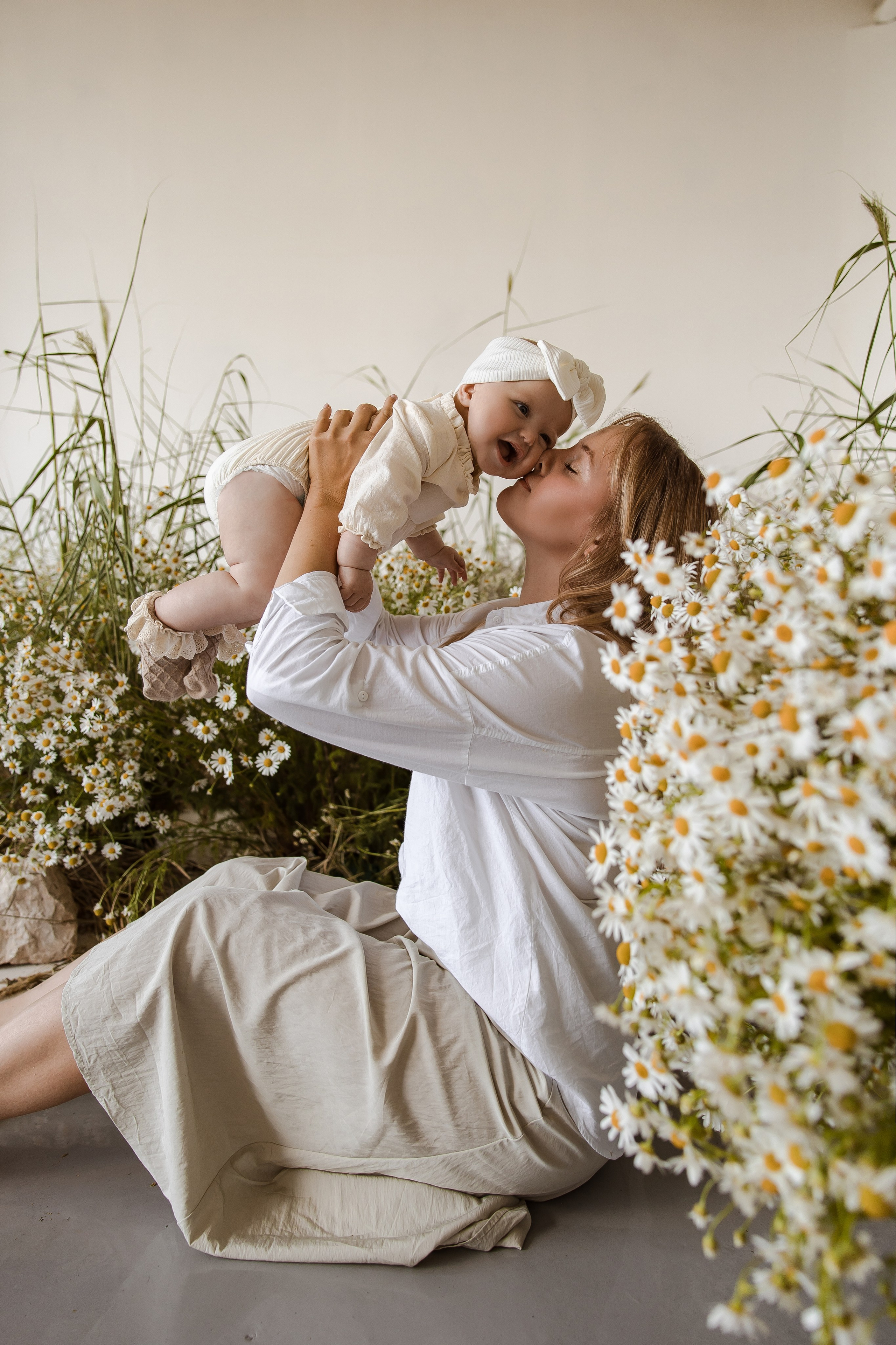 Фотосессия с ромашками мамы и дочки в Тольятти. Свадебный и семейный фотограф в Самаре и Тольятти | Елена Топанцева