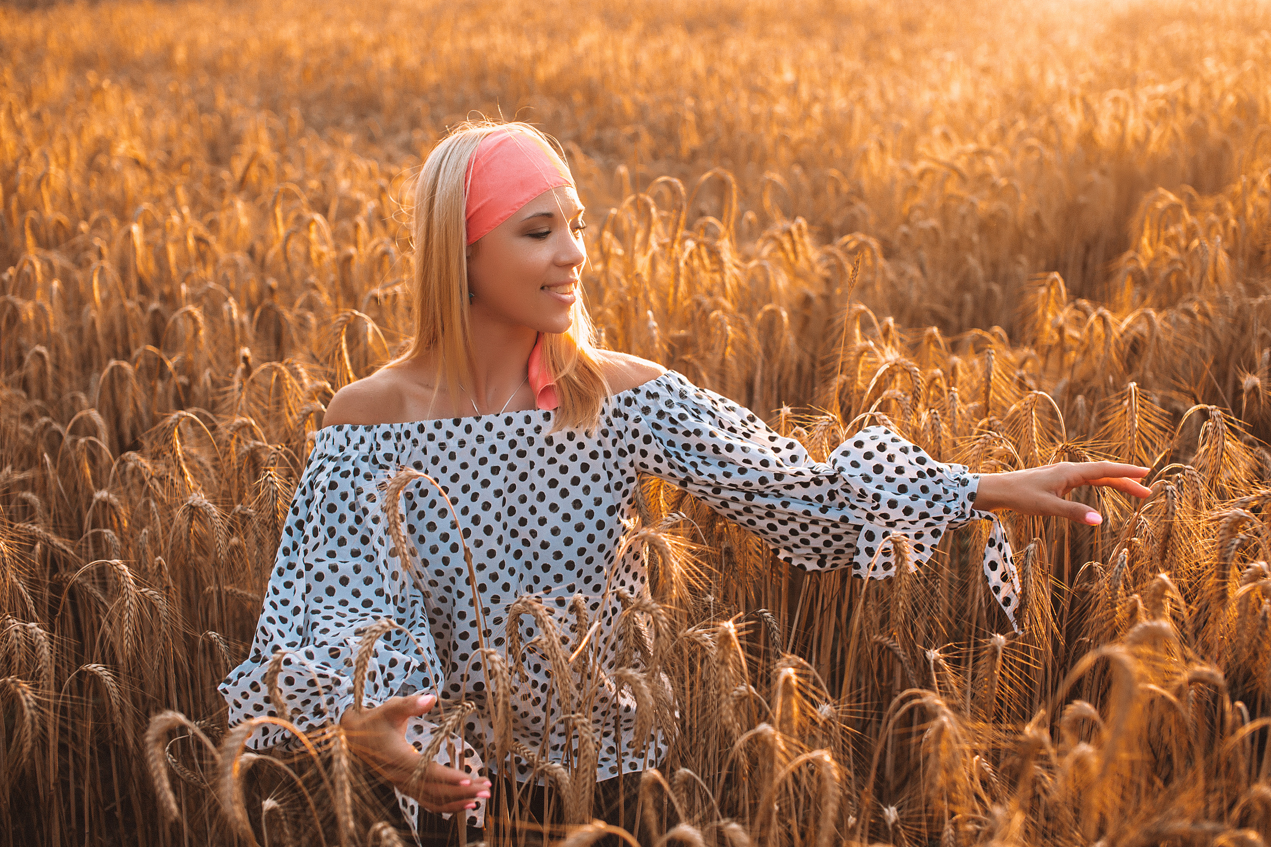 Пшеничное поле. Свадебный и семейный фотограф/видеограф в Краснодаре Наталья Осинская