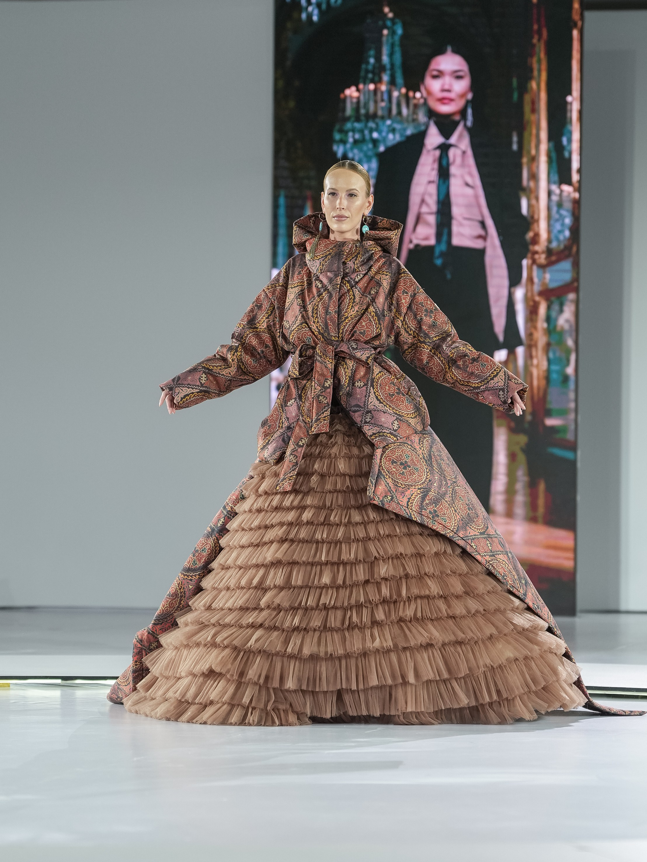 Дизайнер Aida Kaumenova. Сайт Алматинского НЮ АРТ, будуар и фэшн фотографа Дениса Карпенко