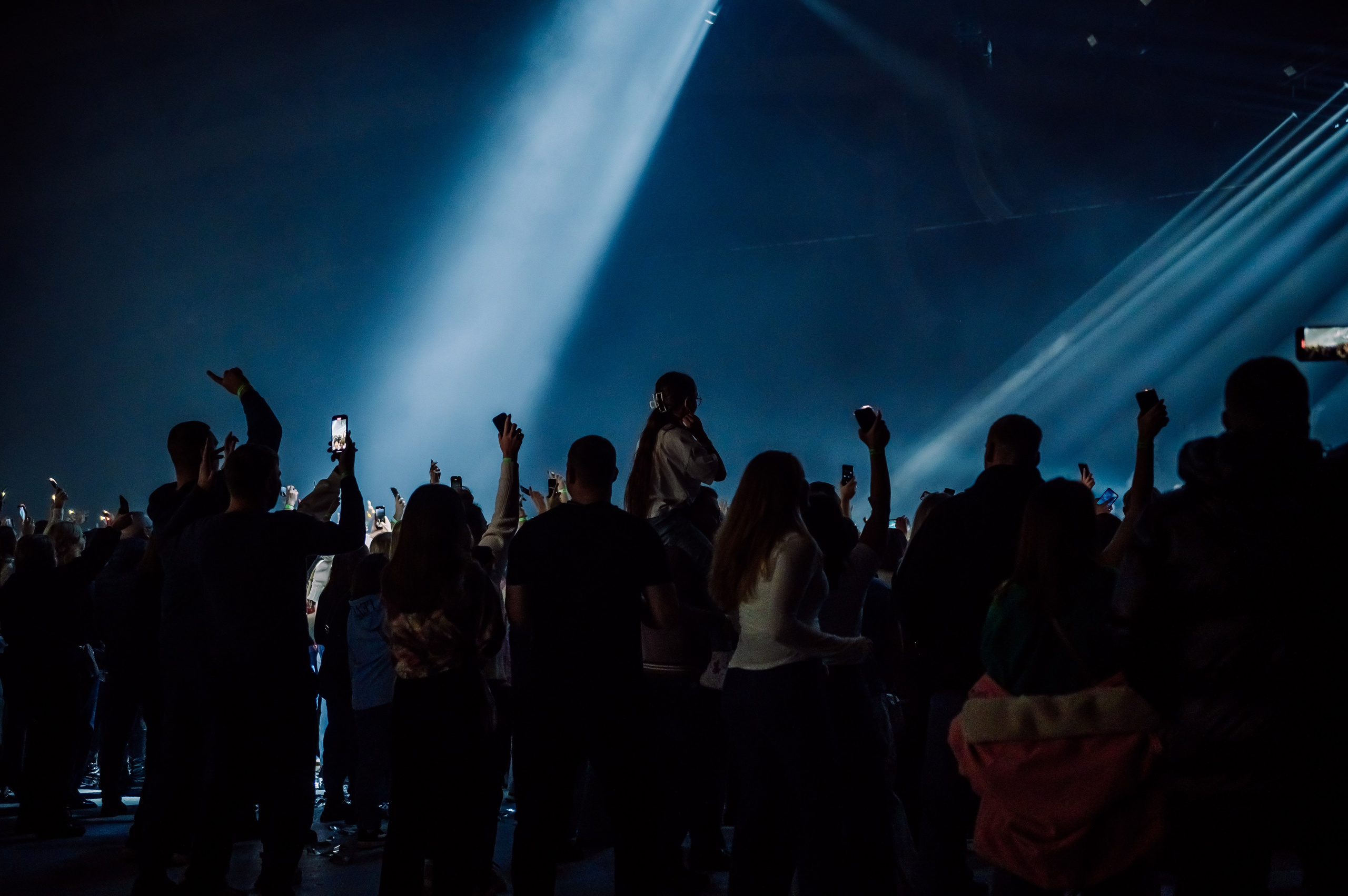 Руки вверх в Ледовом Дворце 15.11.2025. Детский фотограф, семейный фотограф и репортажи в Кемерово