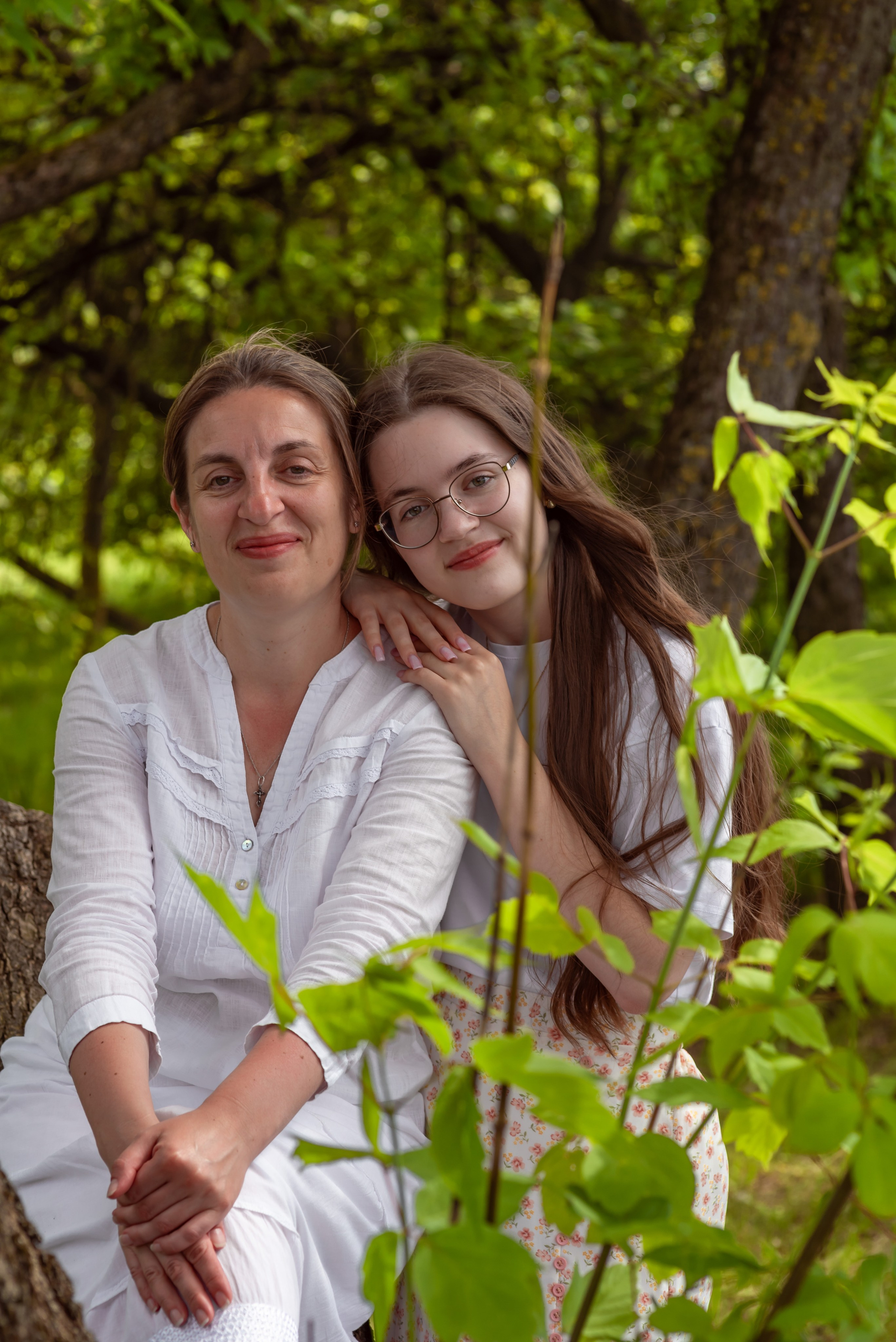 Мама и дочь в Лошицком парке. Фотограф Крещения и Венчания. Минск и другие города. Почтенная Наташа