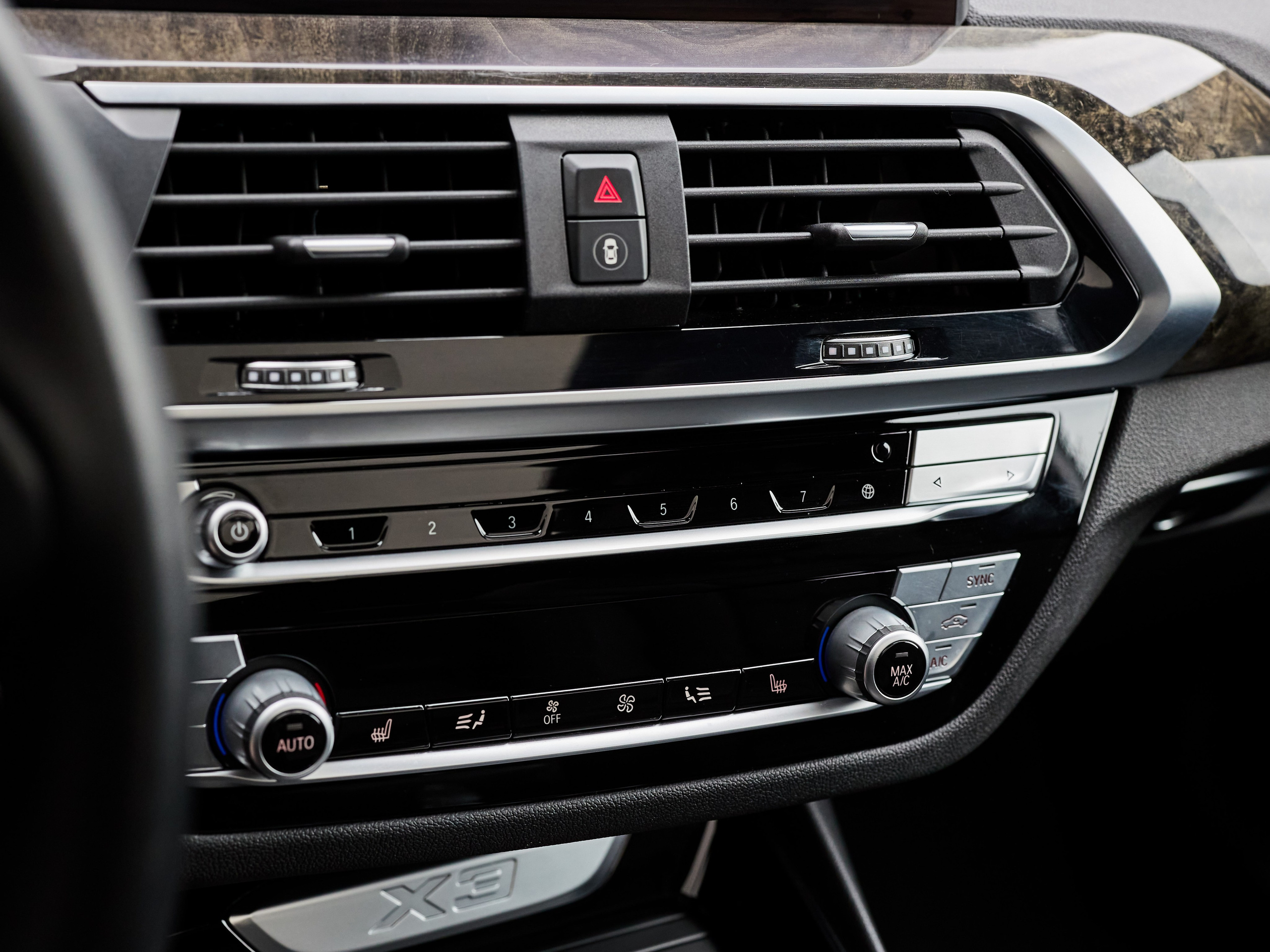 BMW X3. IDeAI studio