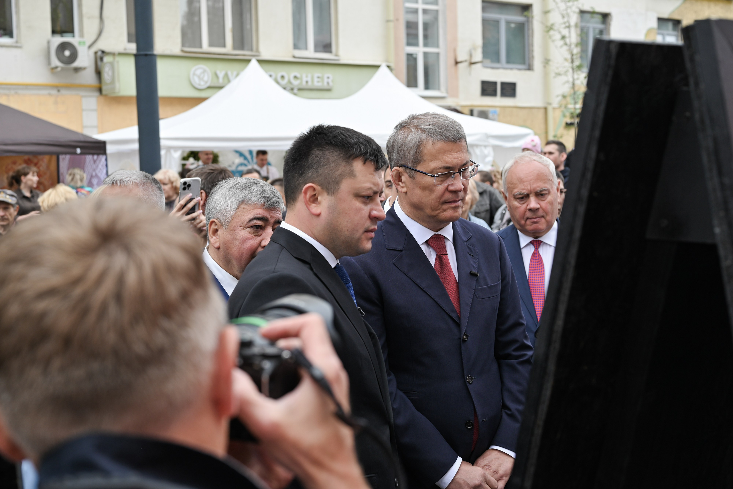 ЛУИДОР выставка. Свадебный и семейный фотограф в Уфе Александров Максим