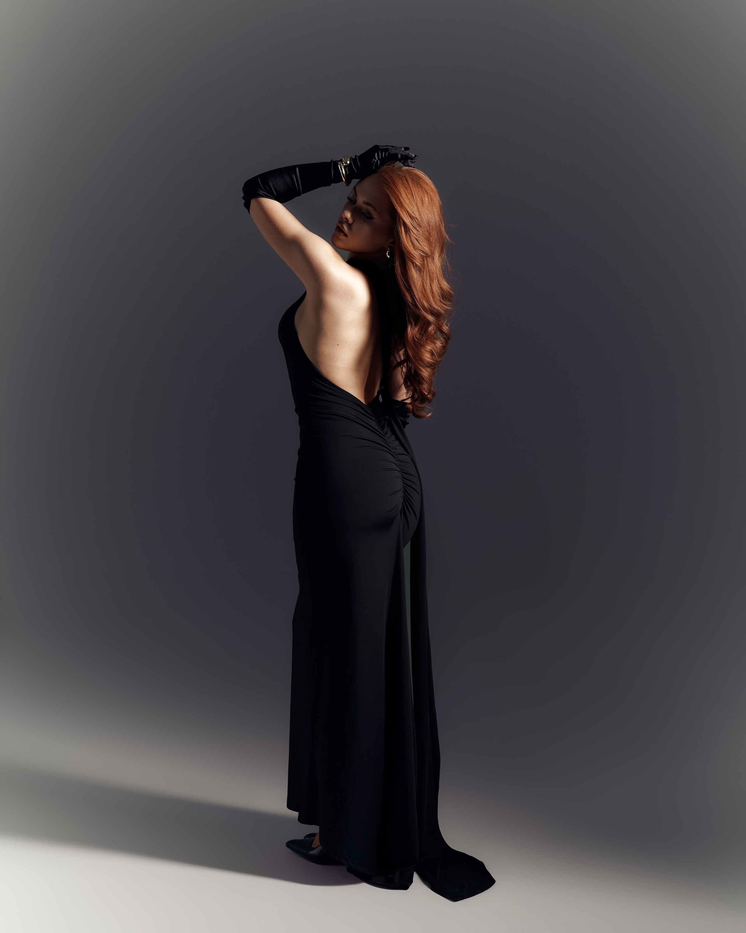 Индивидуальная женская фотосессия с искусственным светом