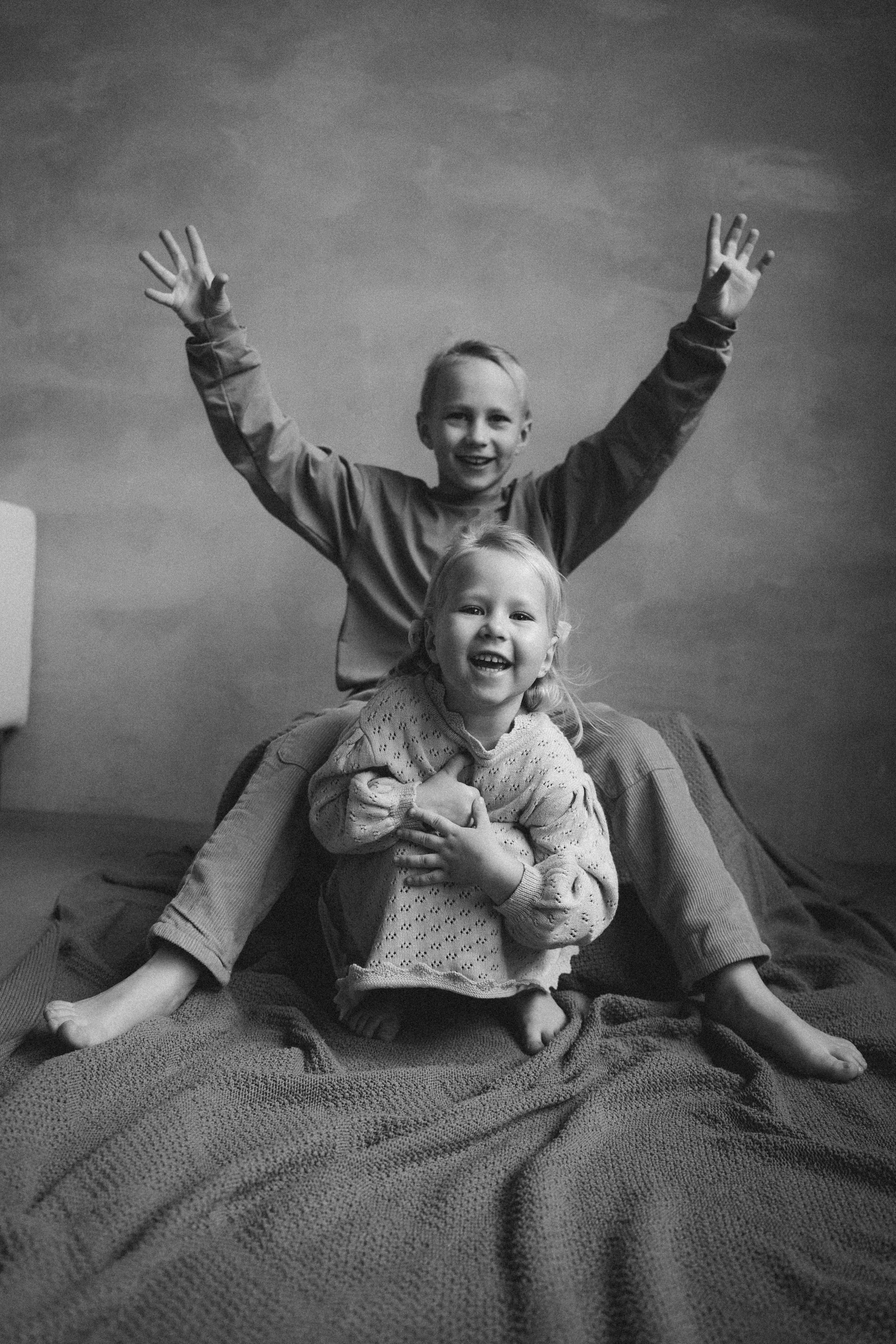 Максим, Света, Никита и Даша. Семейный фотограф • Домашние съемки в Нижнем Новгороде