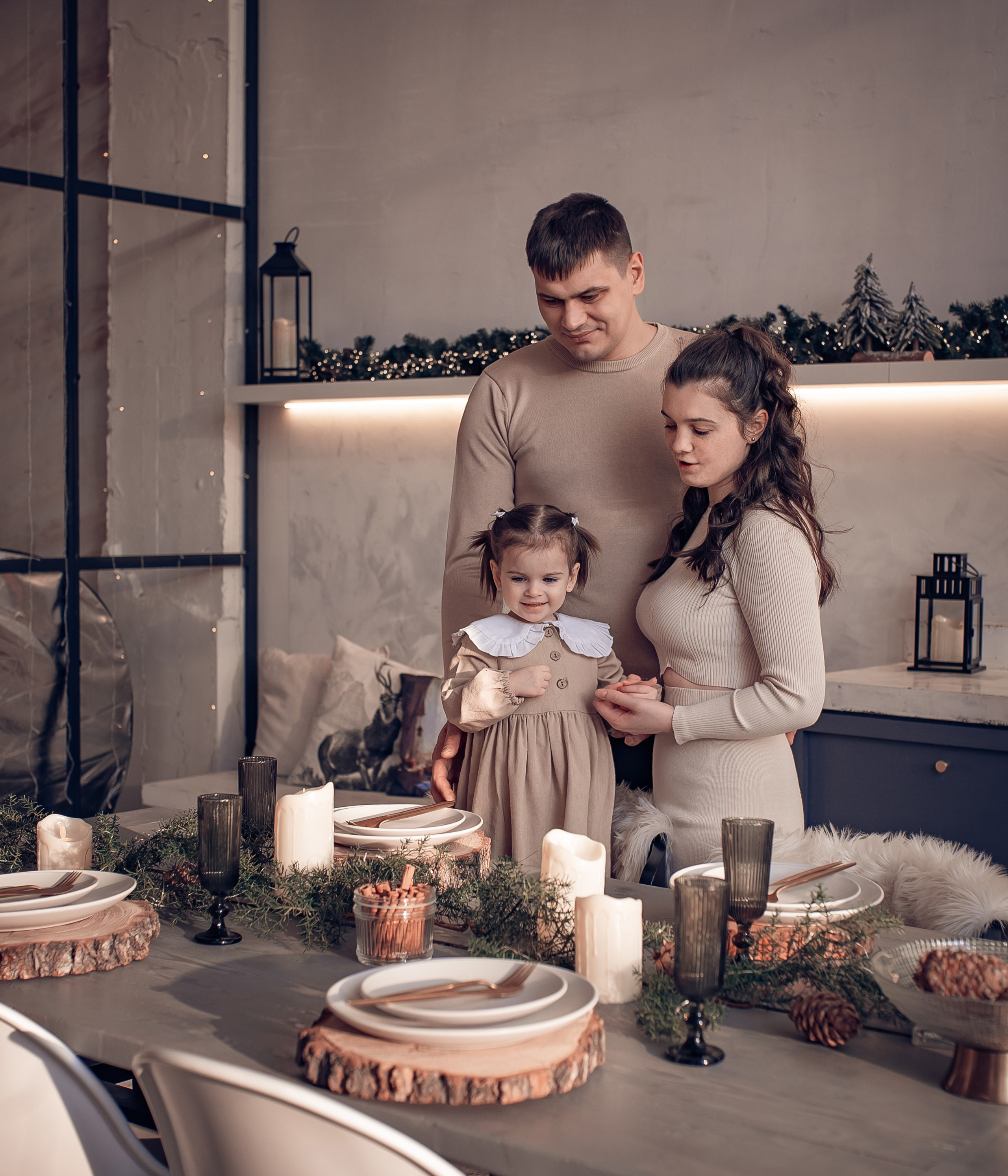 Виктория, Александр, Ванюша и Ариша. Фотографы крещения/венчания  Красноярск Татьяна и Вячеслав Переваловы