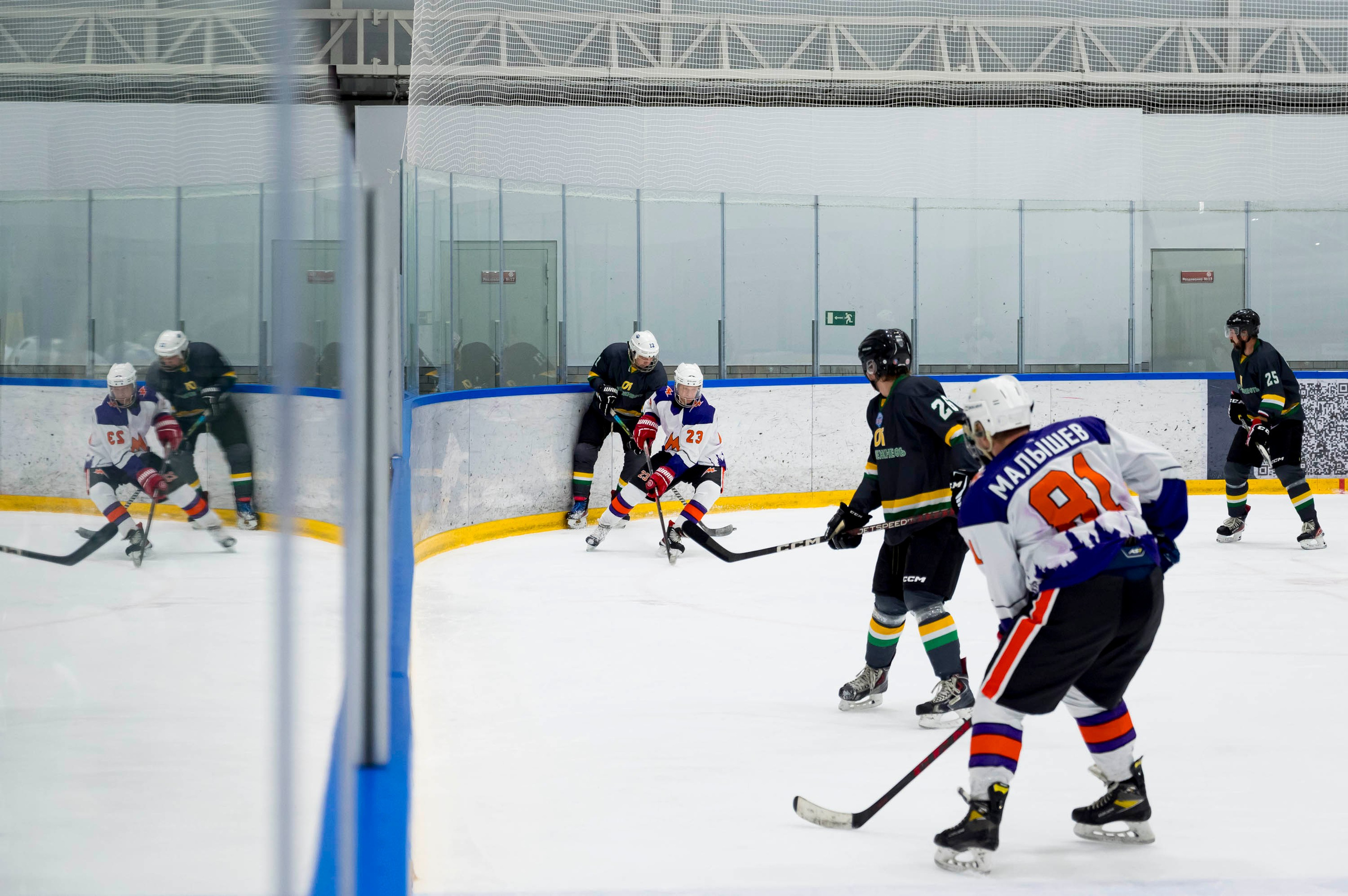 Хоккейный матч корпоративной команды Зарубежнефть. Репортажный фотограф и видеограф Слава Думчев. Тимбилдинги, отчетники, корпоративы