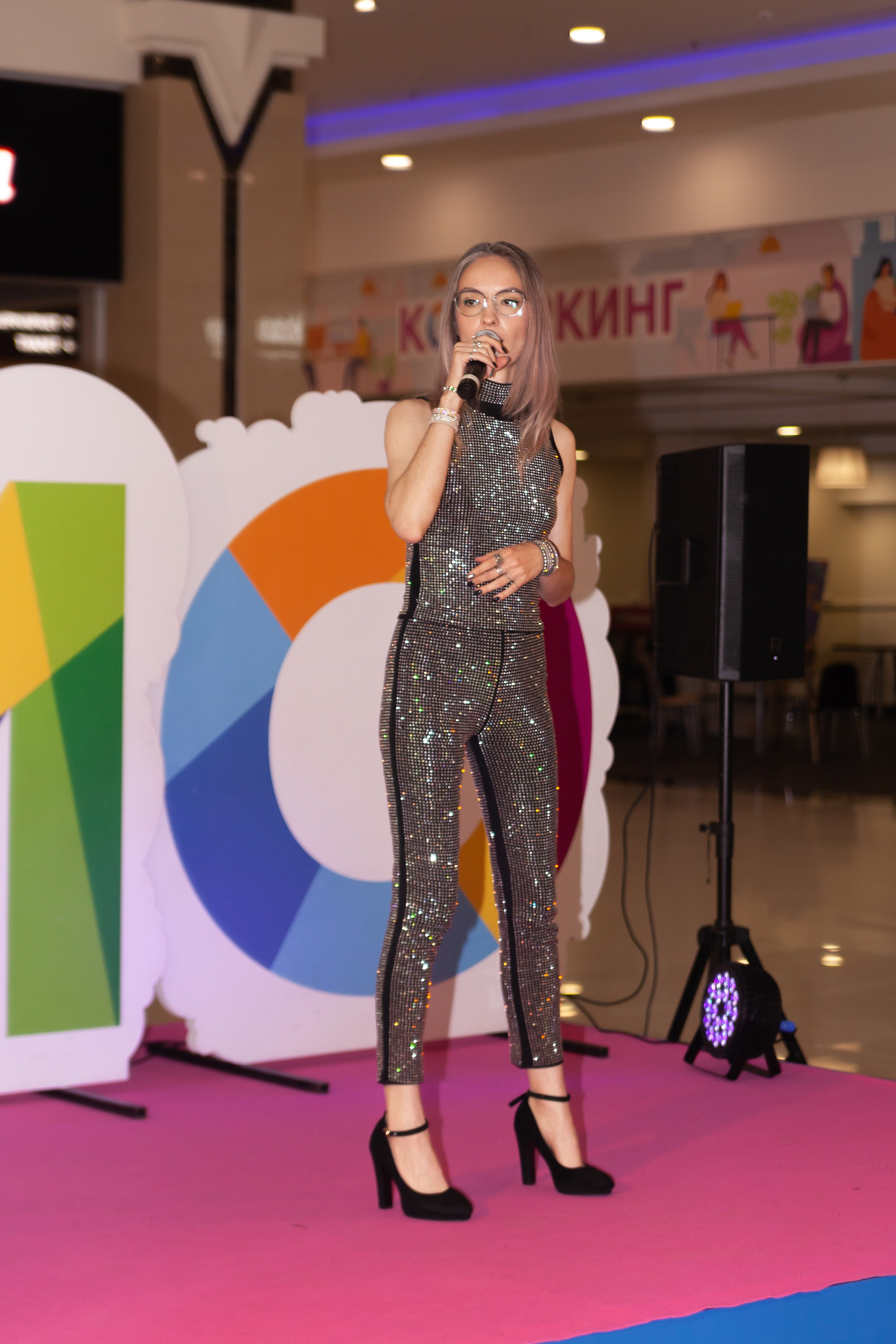 ТЦ РИО. Показ коллекций российских дизайнеров. Портретный фотограф в СПб Ирина Маринина