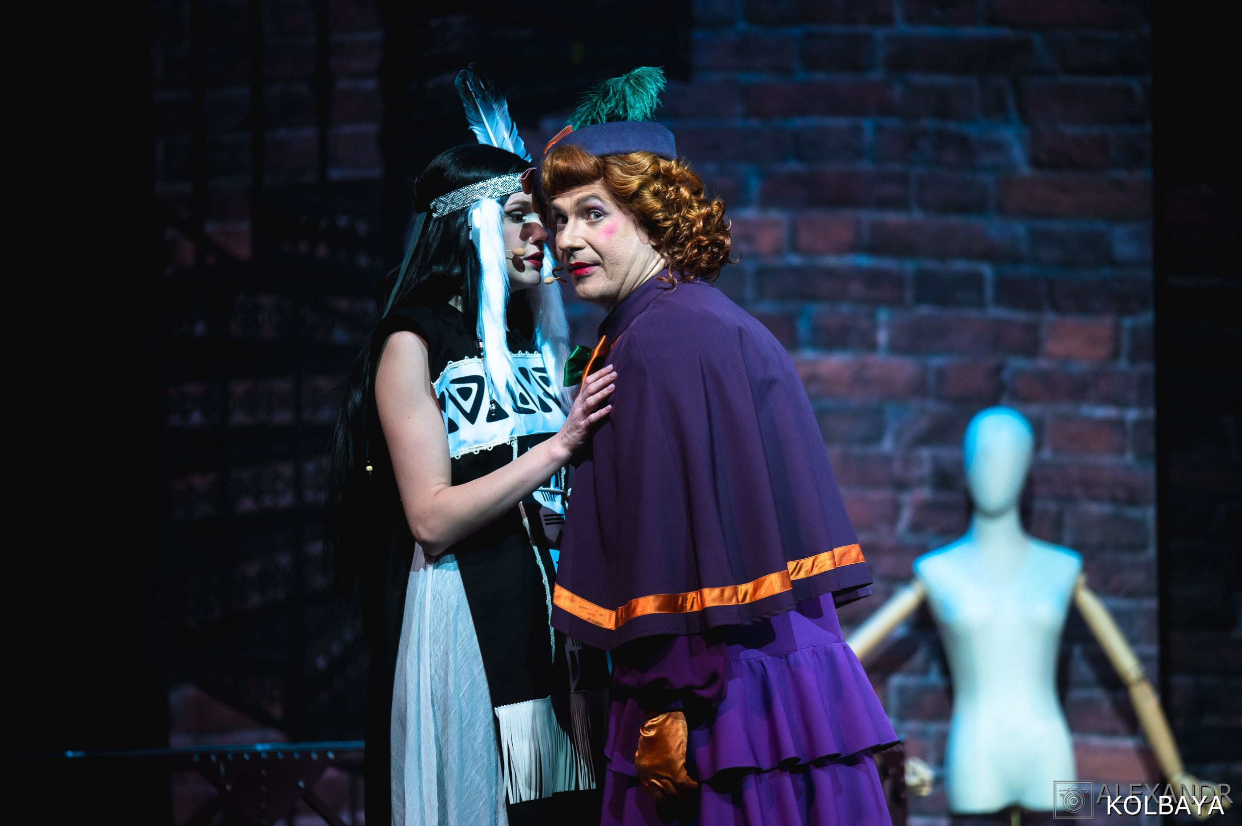 Фотографии со спектакля «Привет, я тетя Чарли». Концертный и театральный репортажный фотограф в Москве Александр Колбая