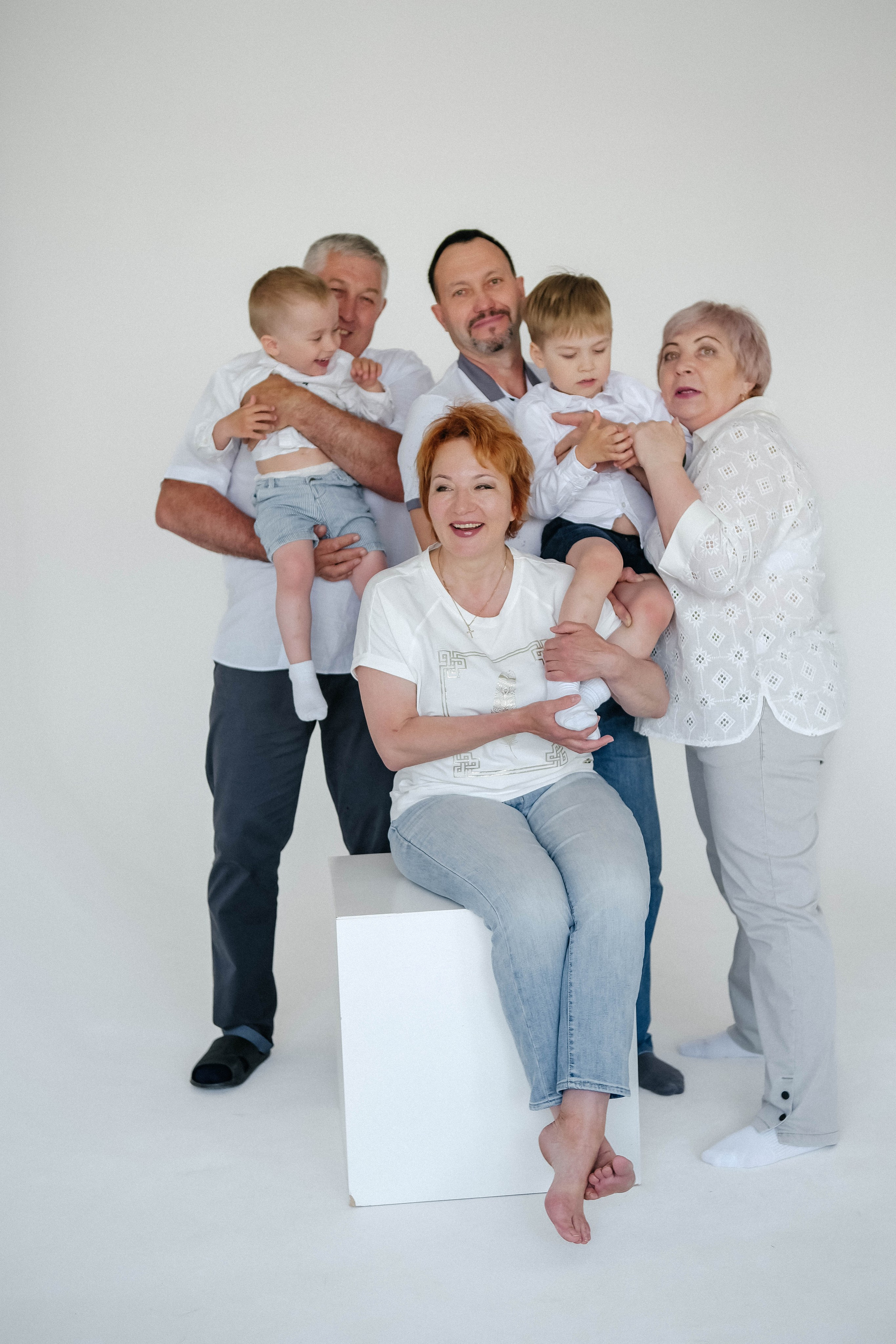 Большая семейная фотосессия из 8 человек. Главная