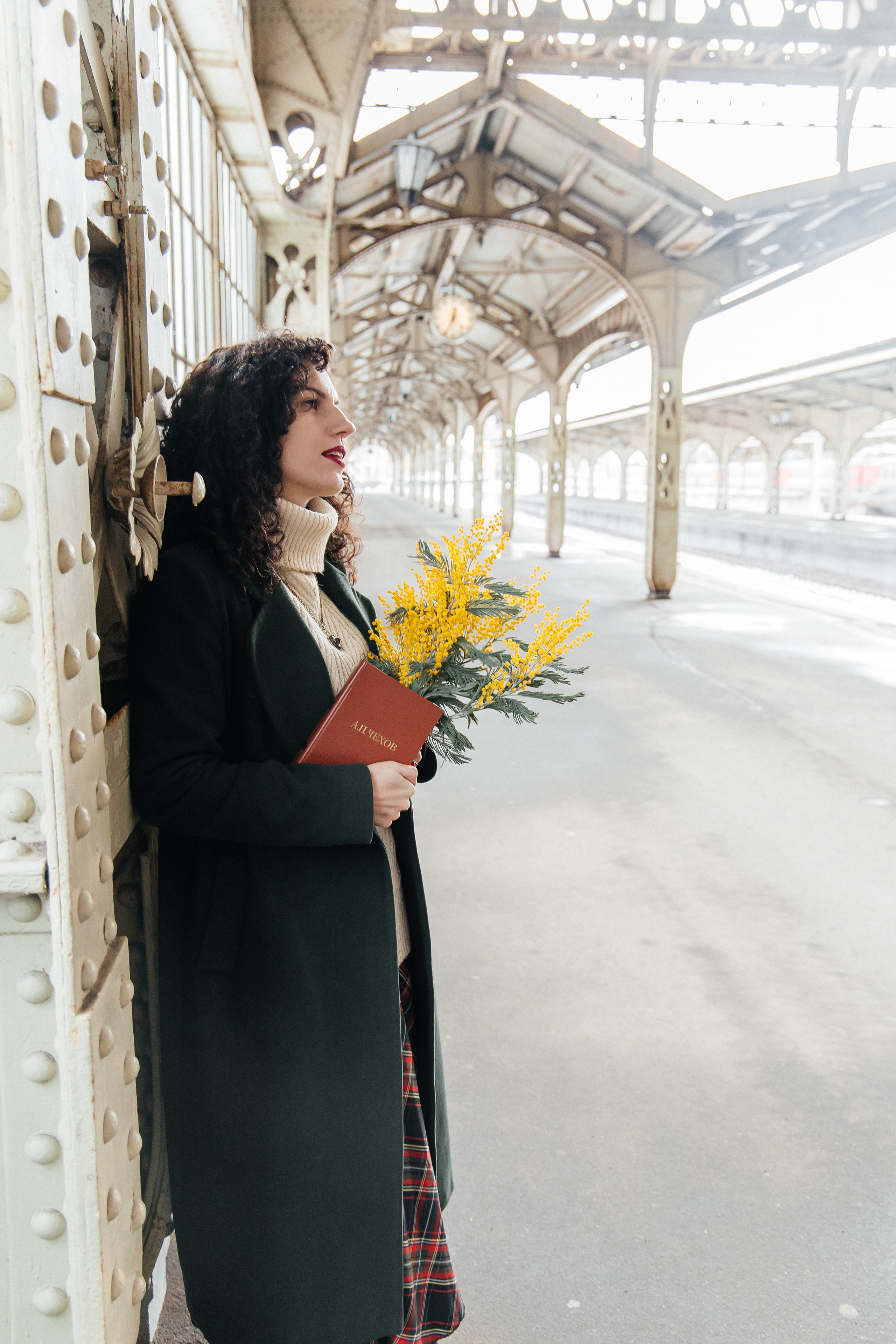 Вероника на Витебском вокзале. Фотограф в Санкт-Петербурге Аня Григорьева ♡
