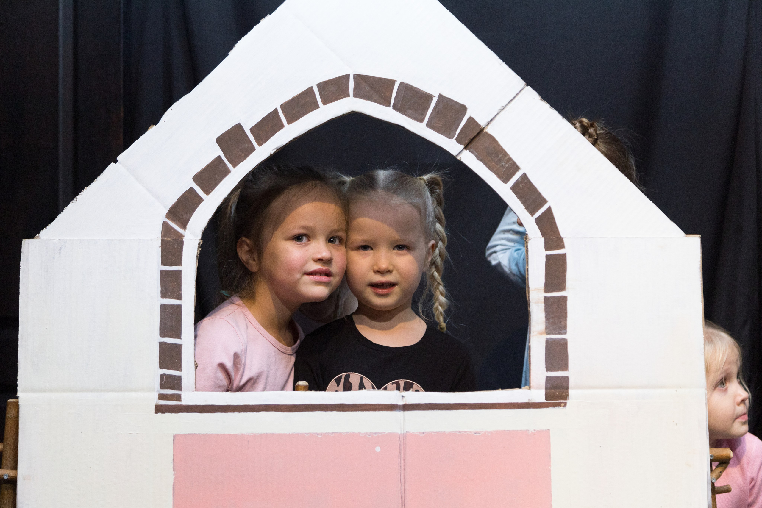 Отчетный танцевальный концерт детей 2-7 лет. Детский и контент фотограф Надя Волкова Санкт-Петербург