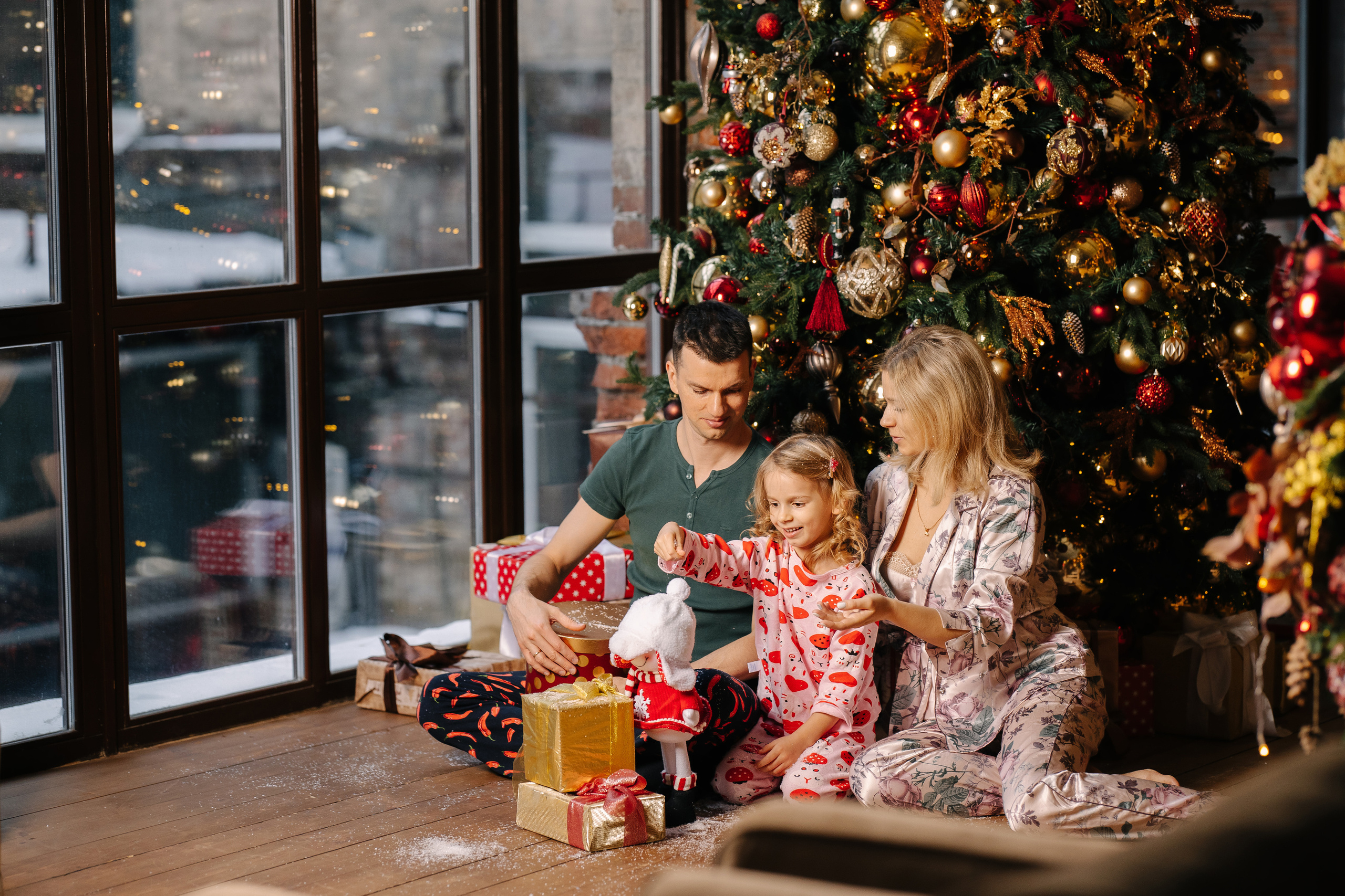Новогодняя семейная фотосессия. Саша, Нина и Аня